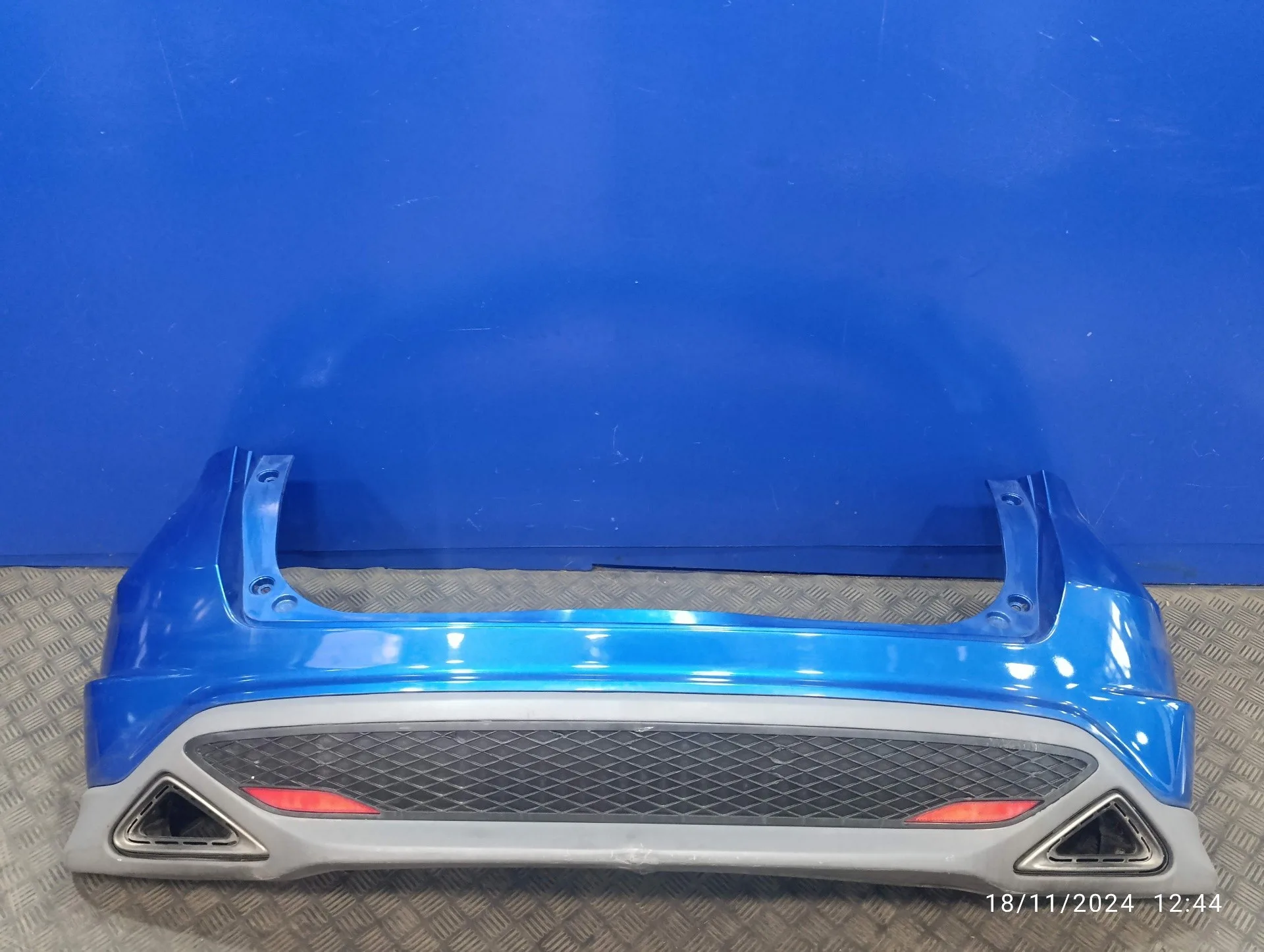 Paragolpes Trasero para Honda Civic Berlina (Fn)