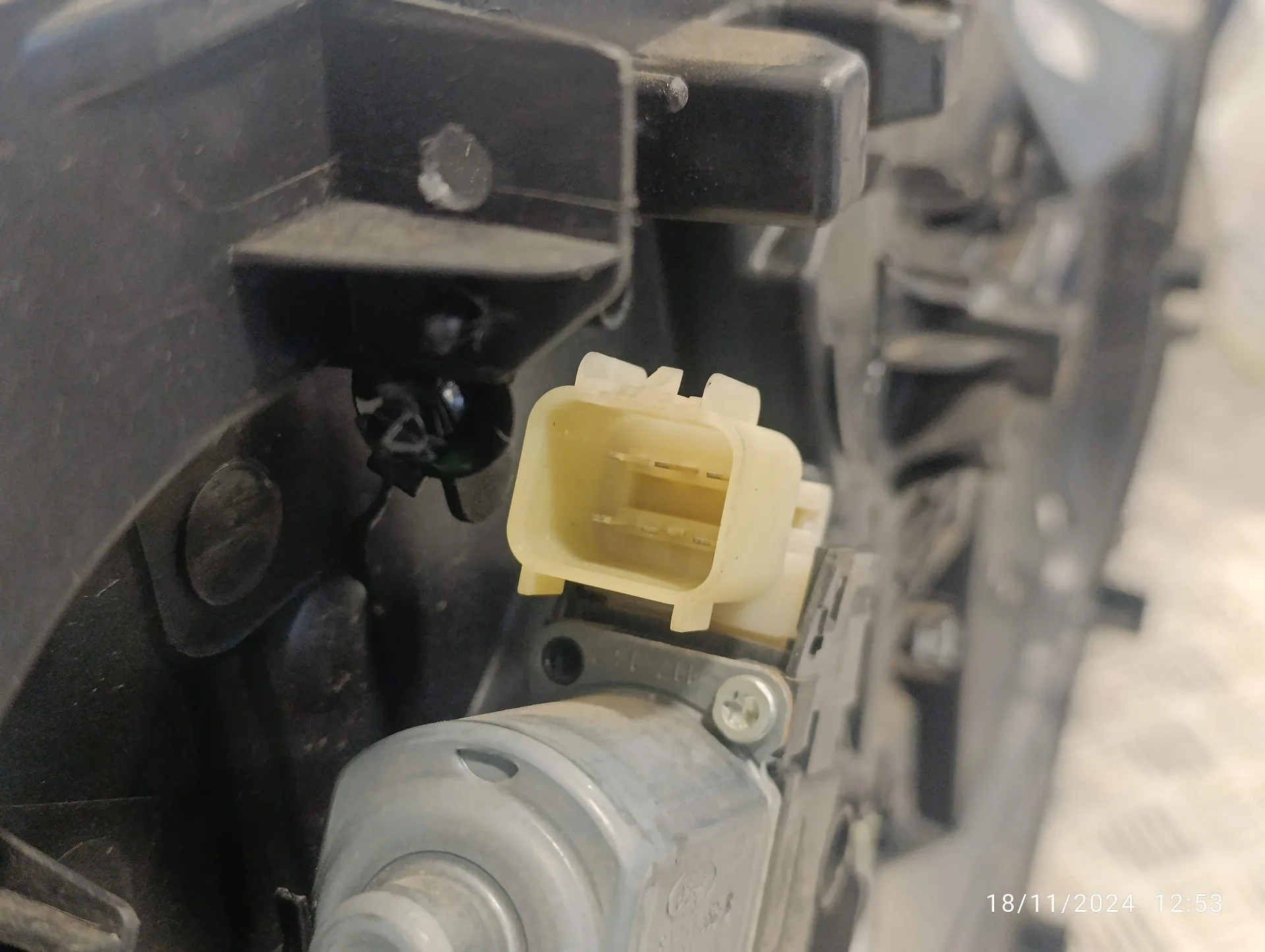 Elevalunas Delantero Derecho para Ford Fiesta (Ccn)