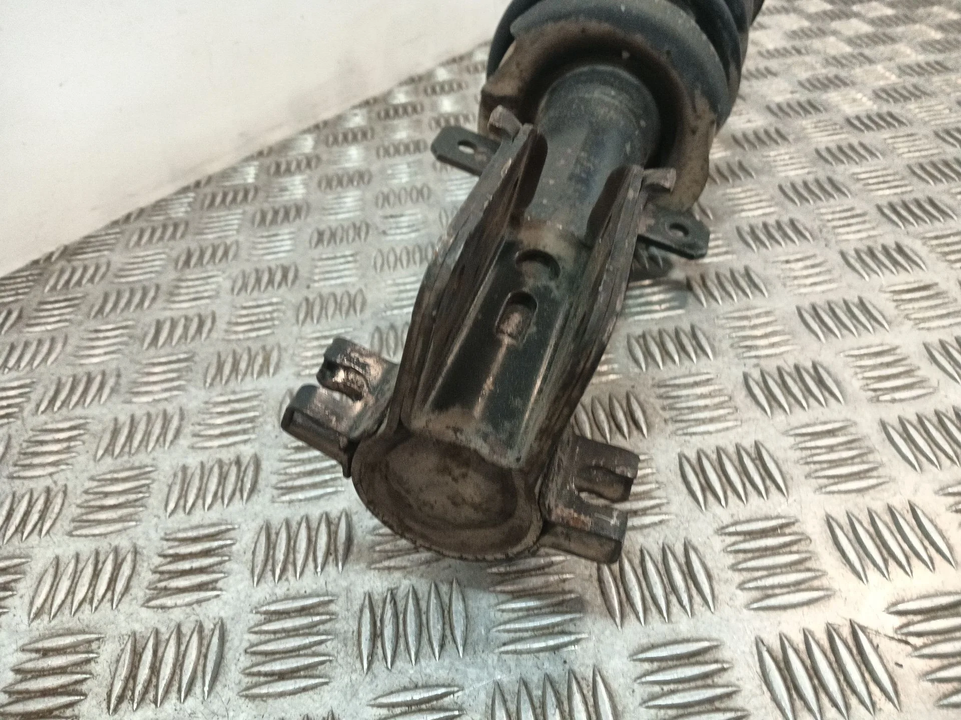 Amortiguador Delantero Izquierdo para Nissan Primastar (X..)