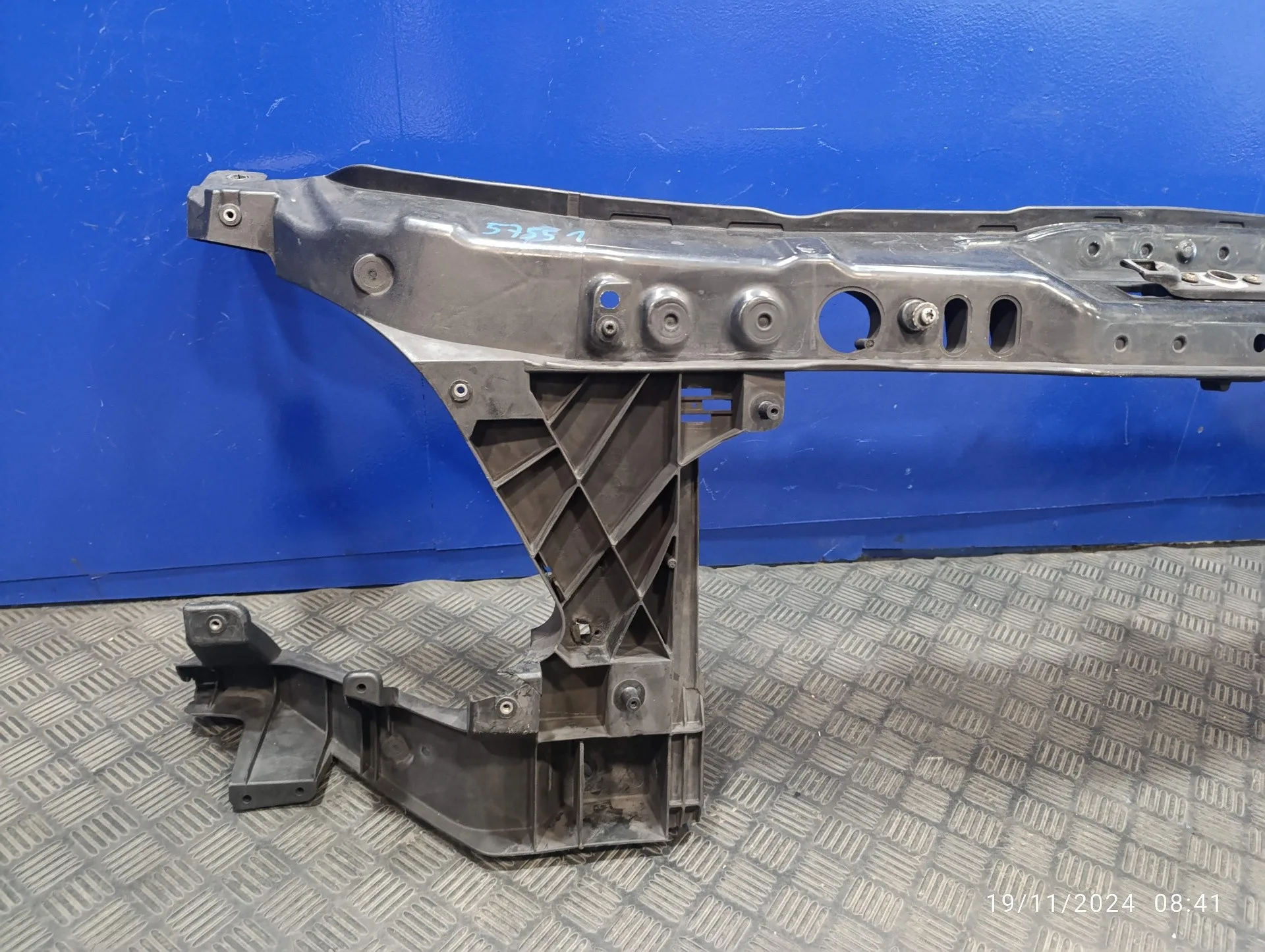 Panel Frontal para Mercedes-Benz Sprinter 02.00 -> Caja Cerrada
