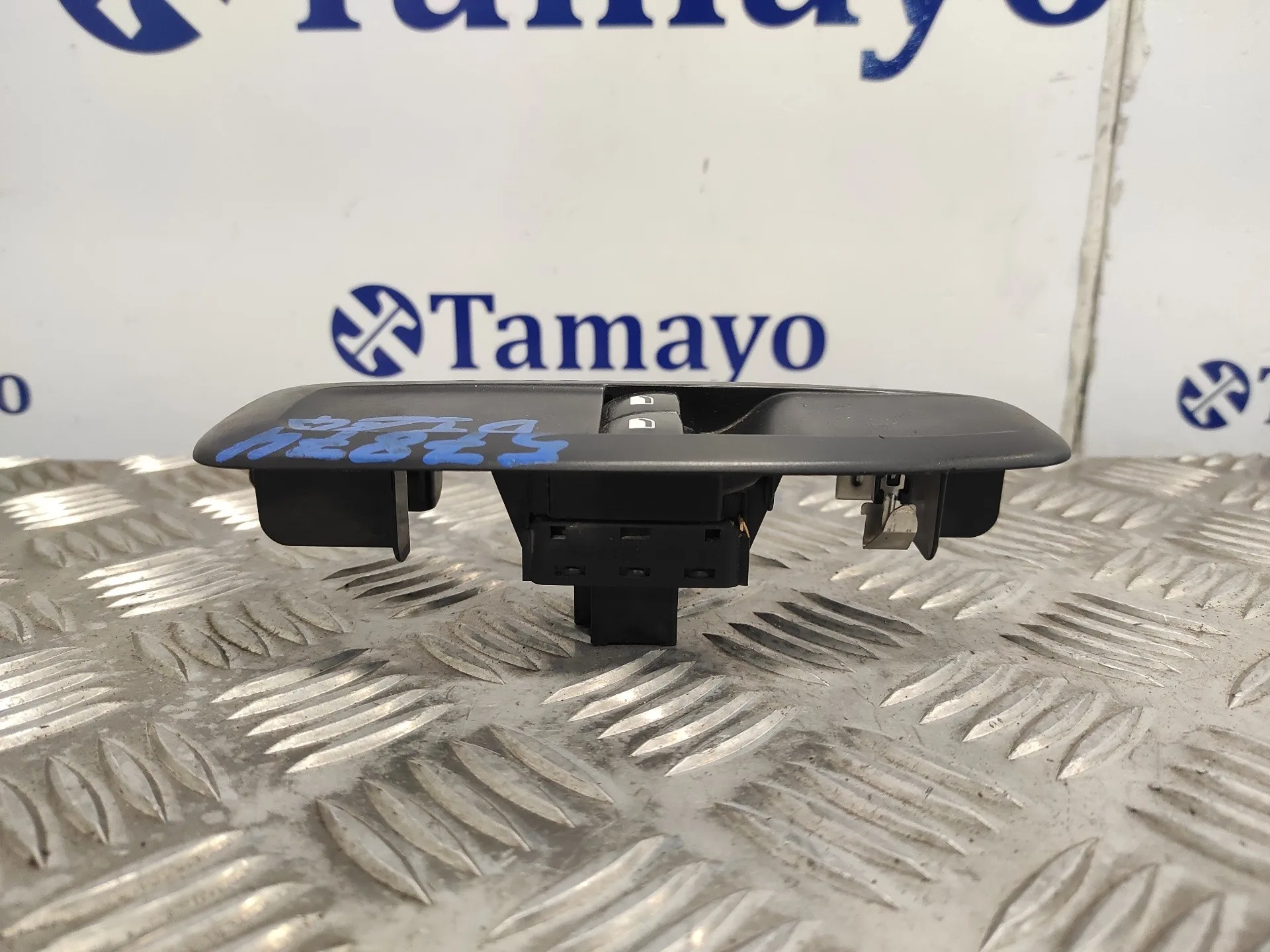 Mando Elevalunas Delantero Izquierdo para Peugeot 208