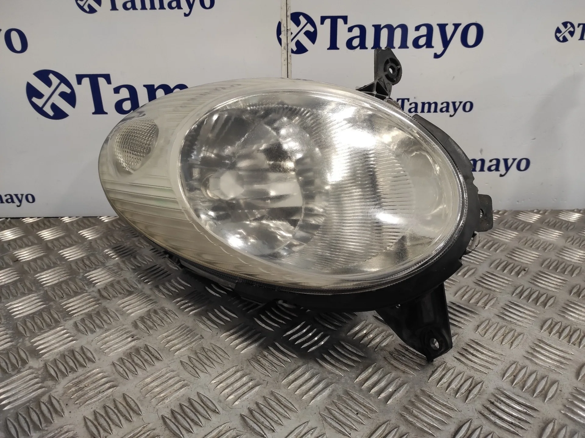 Faro Izquierdo para Nissan Micra (K12E)