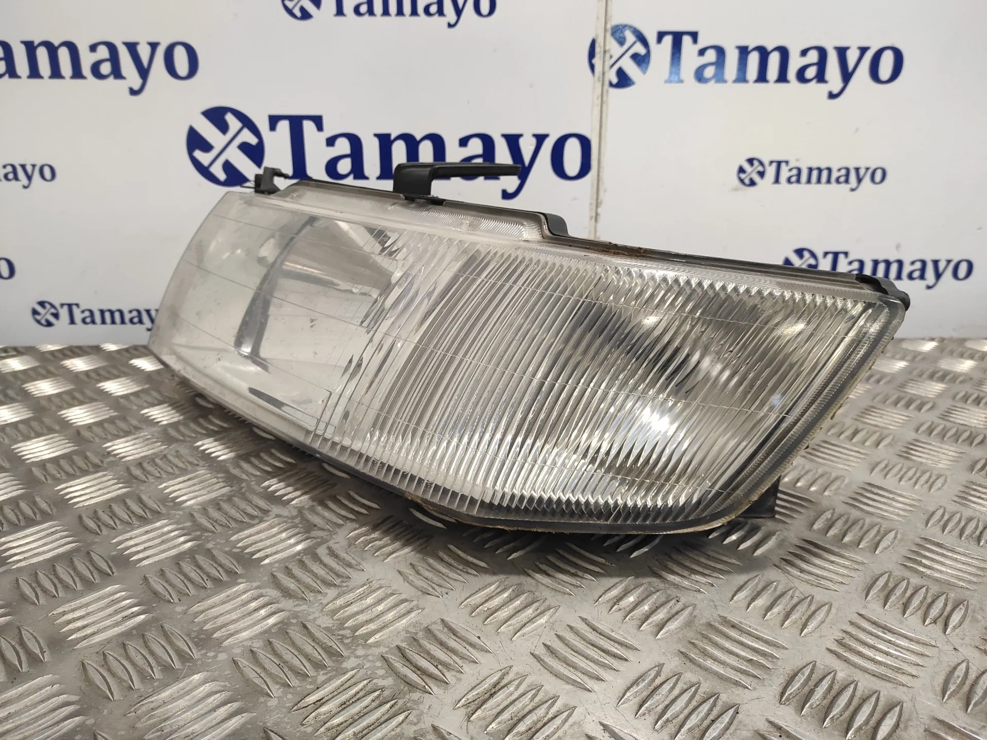 Faro Izquierdo para Mitsubishi Space Wagon (N80/N90)