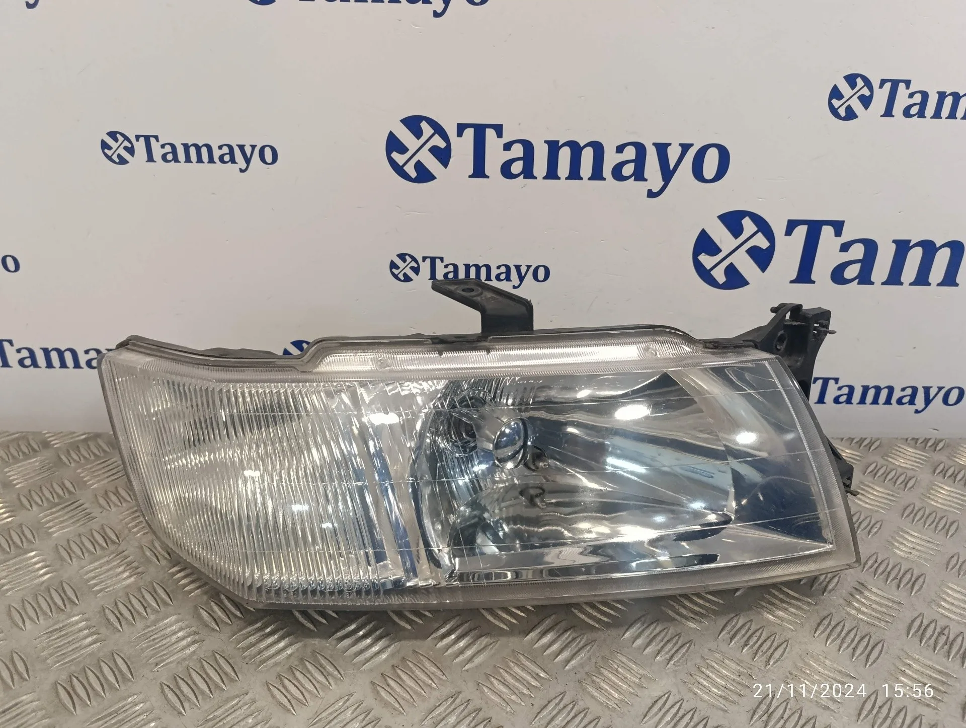Faro Derecho para Mitsubishi Space Wagon (N80/N90)