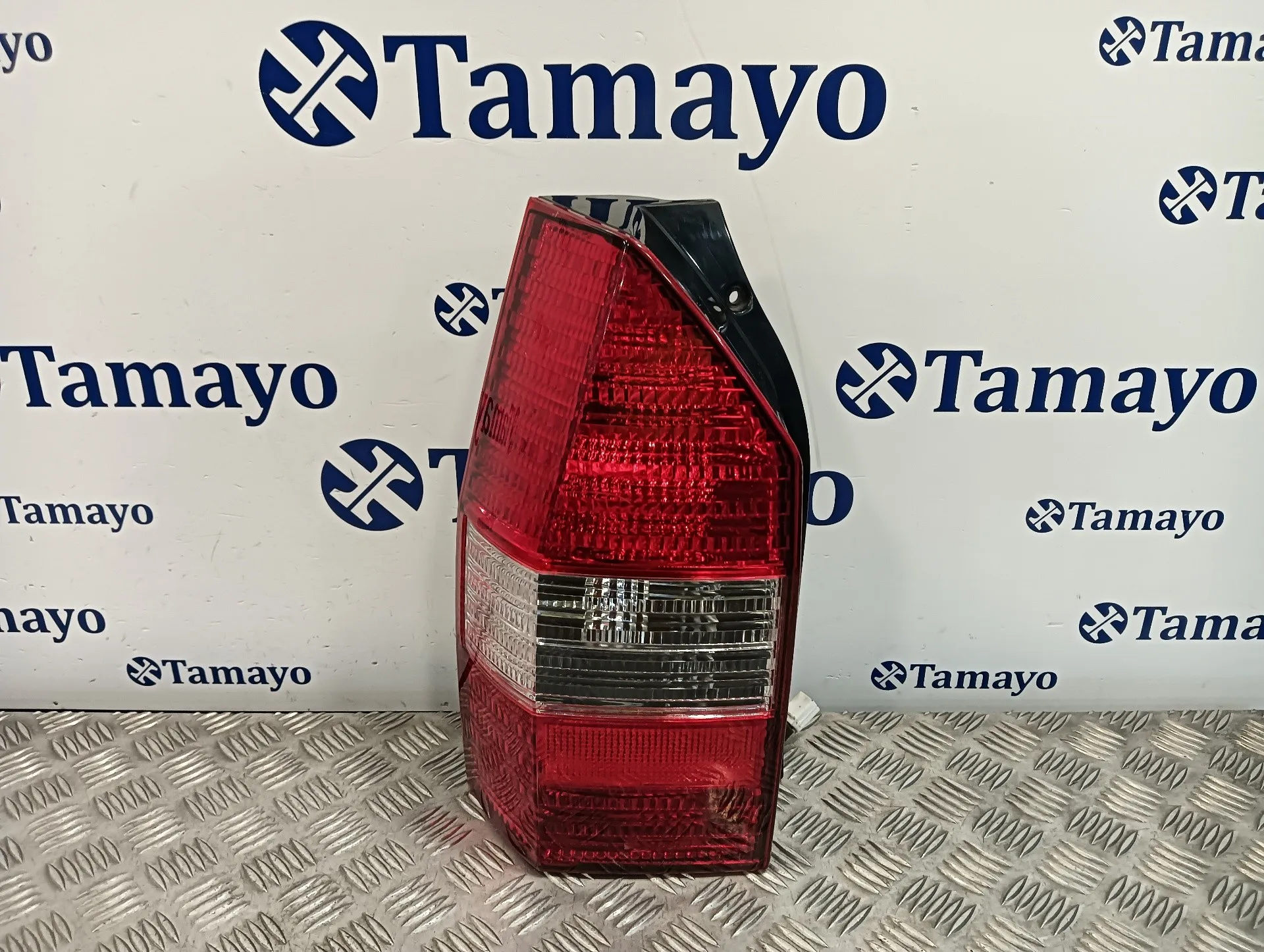 Piloto Trasero Izquierdo para Mitsubishi Space Wagon (N80/N90)