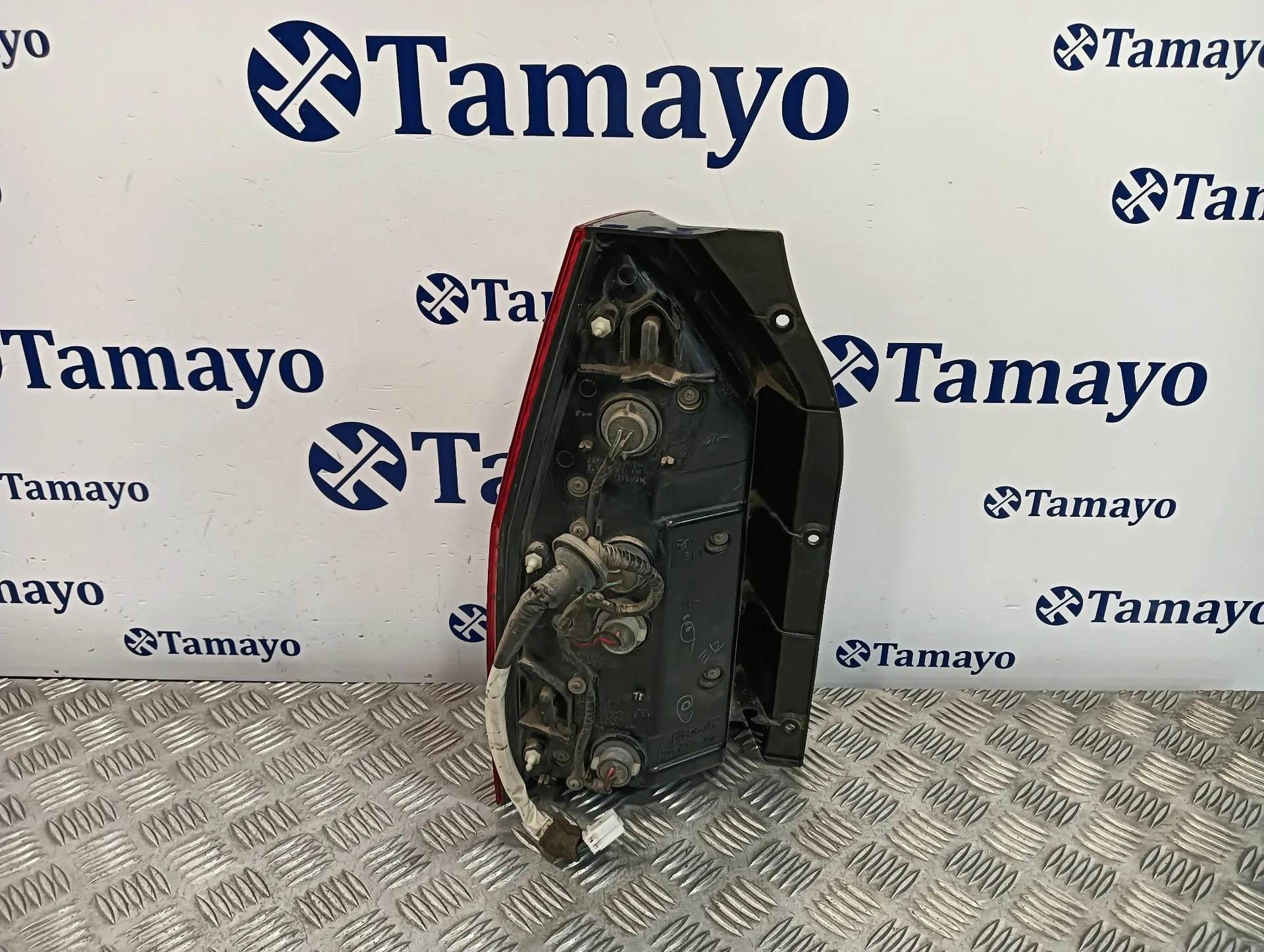 Piloto Trasero Derecho para Mitsubishi Space Wagon (N80/N90)