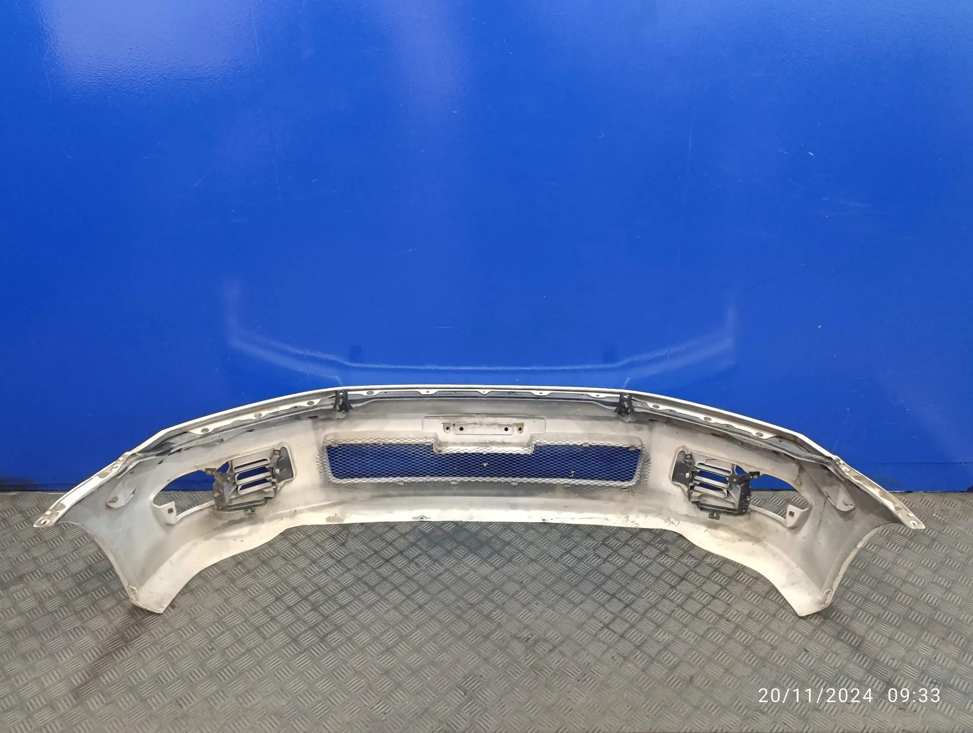 Paragolpes Delantero para Mitsubishi Space Wagon (N80/N90)