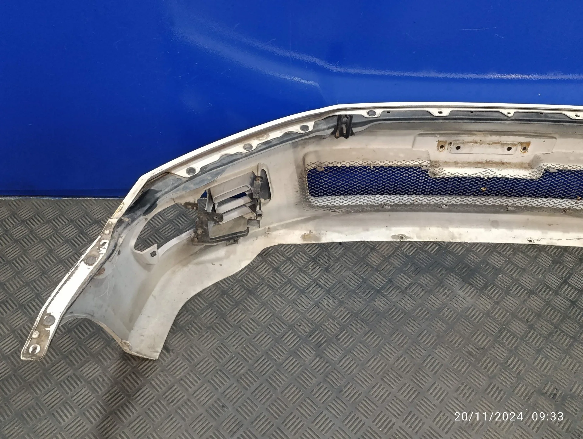 Paragolpes Delantero para Mitsubishi Space Wagon (N80/N90)