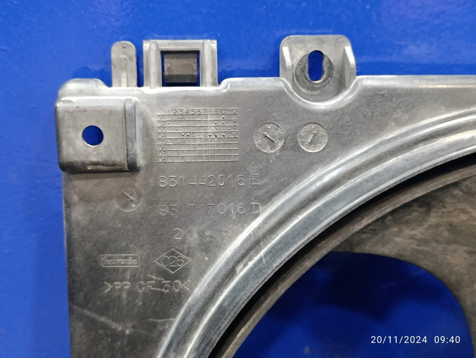 Electroventilador para Nissan Micra (K12E)