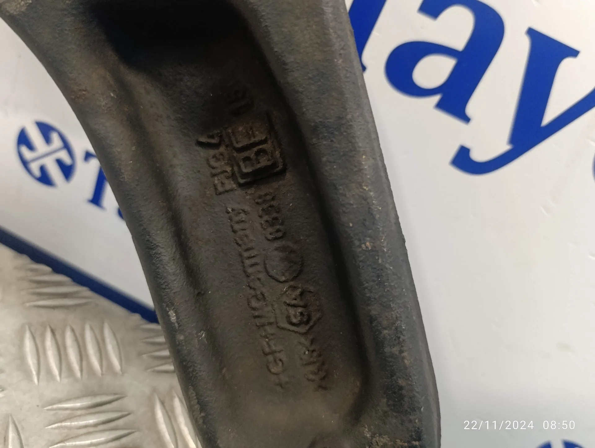 Brazo Suspension Inferior Delantero Izquierdo para Volkswagen T5 Transporter (7E)