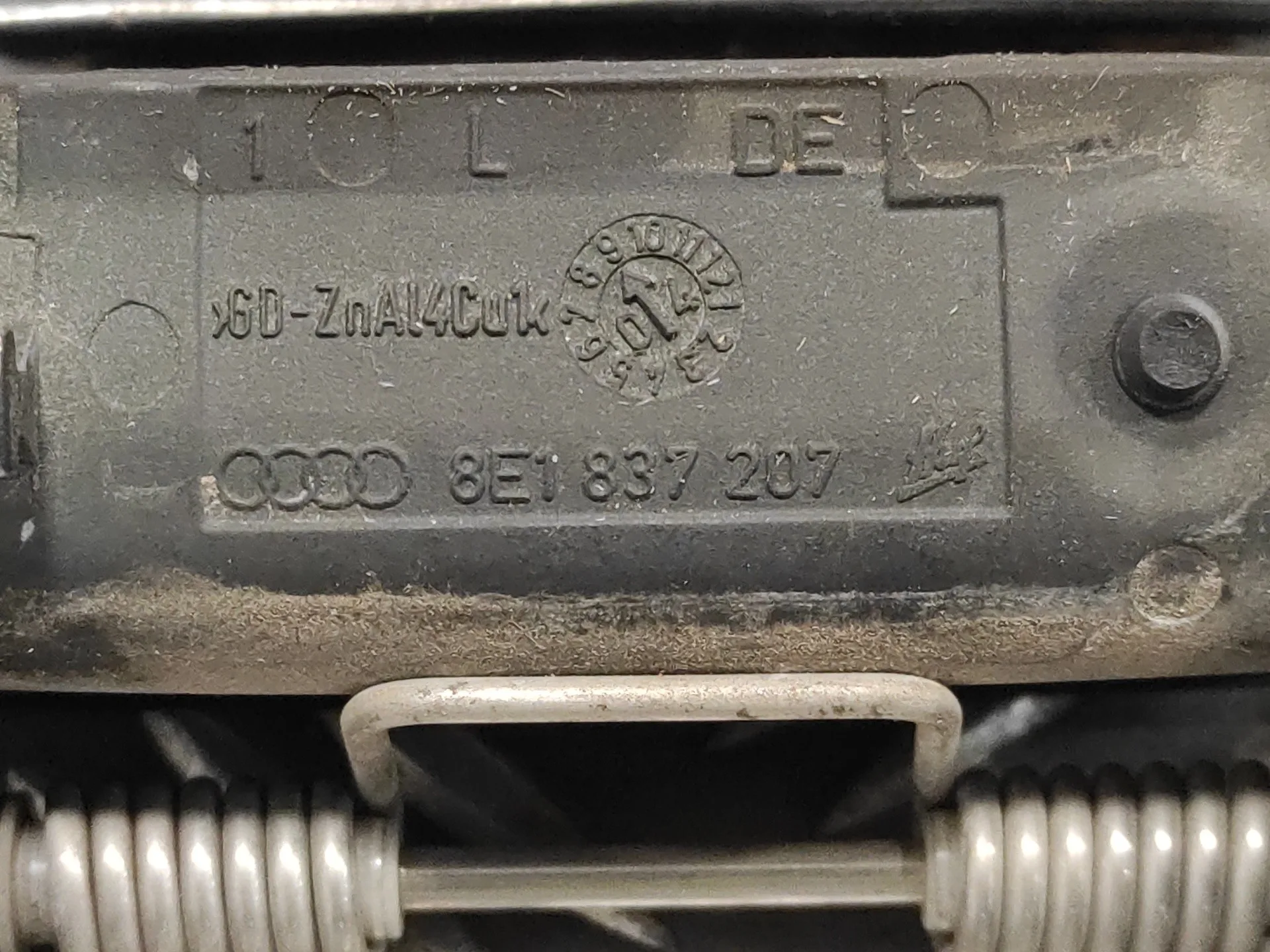 Maneta Exterior Delantera Izquierda para Audi A3 (8P)