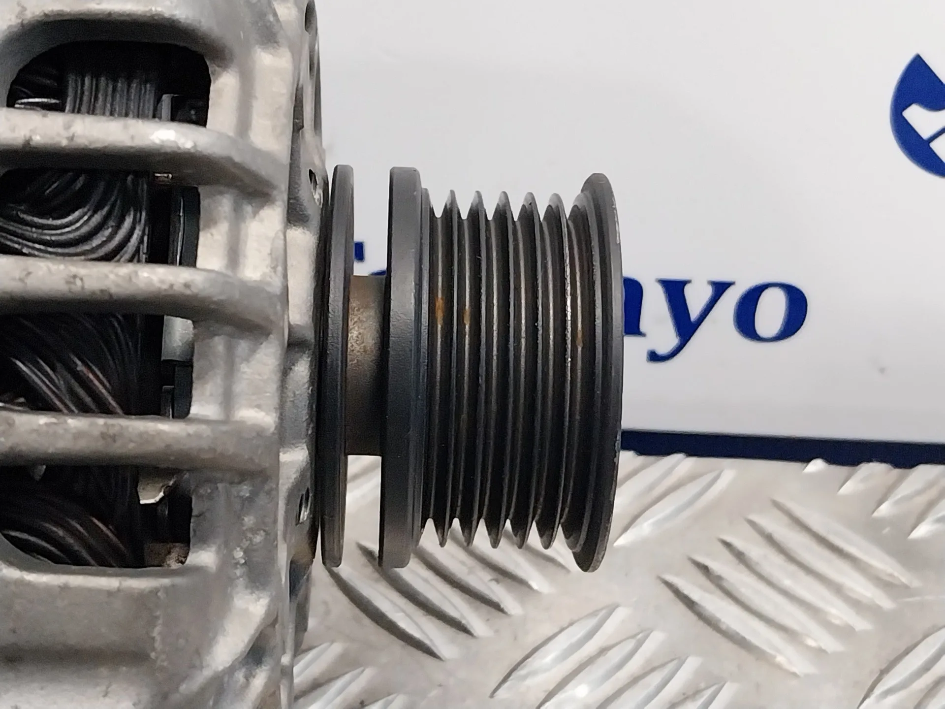 Alternador para Seat Ibiza (6L1)