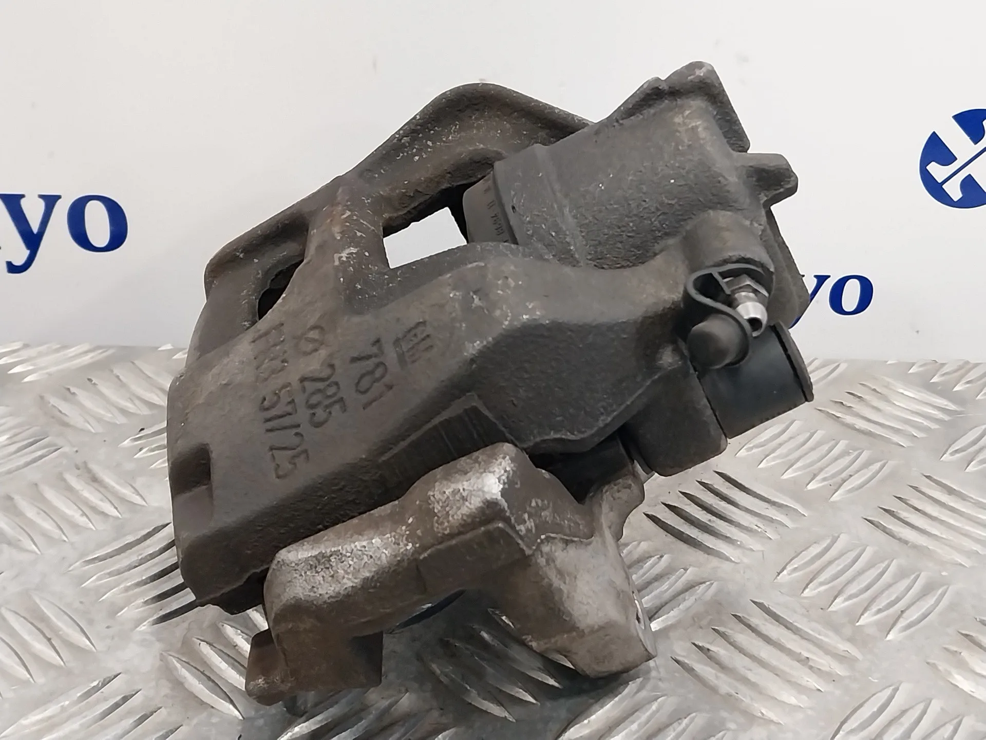 Pinza Freno Delantera Izquierda para Fiat Croma (194)