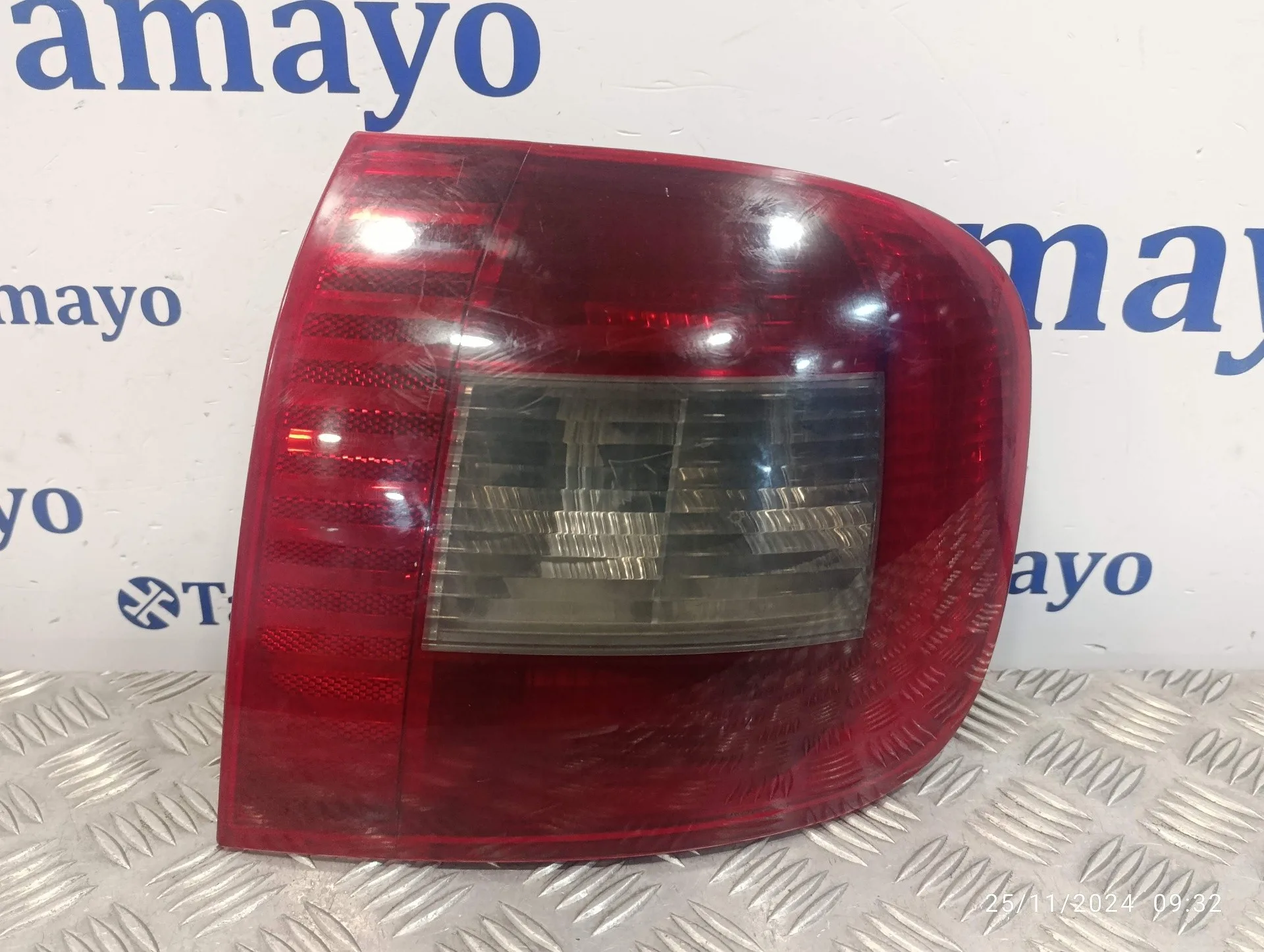 Piloto Trasero Derecho para Fiat Multipla Nuevo (186)