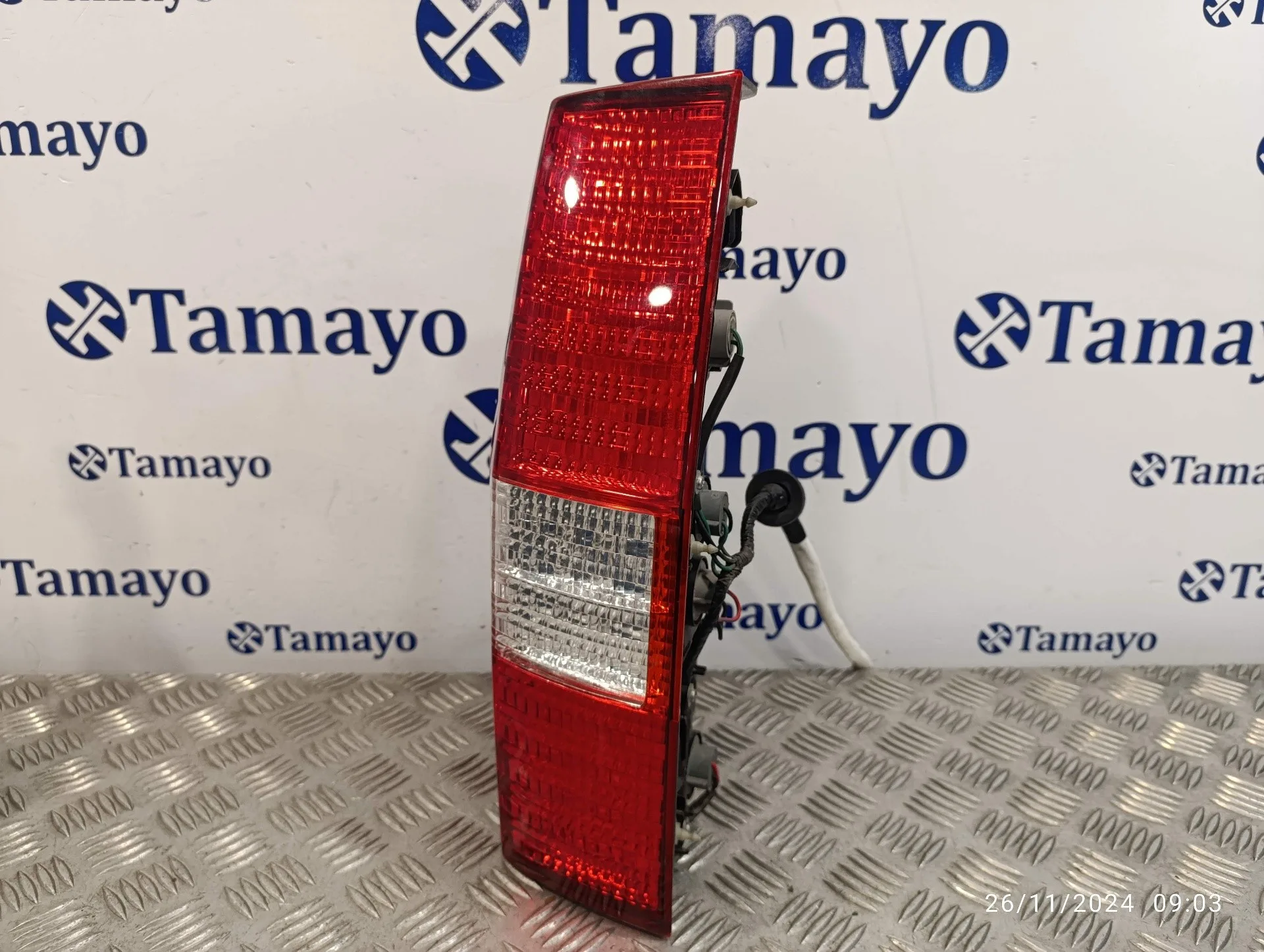 Piloto Trasero Derecho para Mitsubishi Space Wagon (N80/N90)