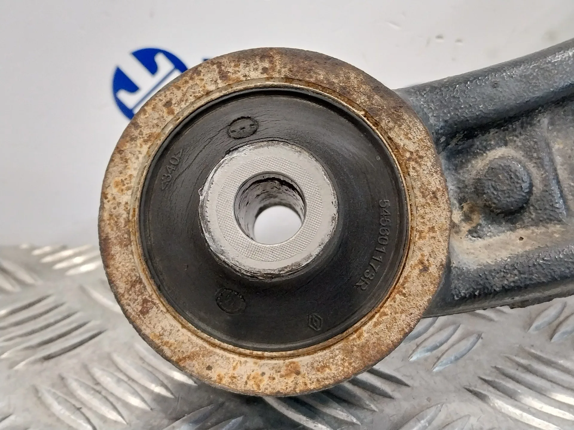 Brazo Suspension Inferior Delantero Derecho para Renault Master Iii