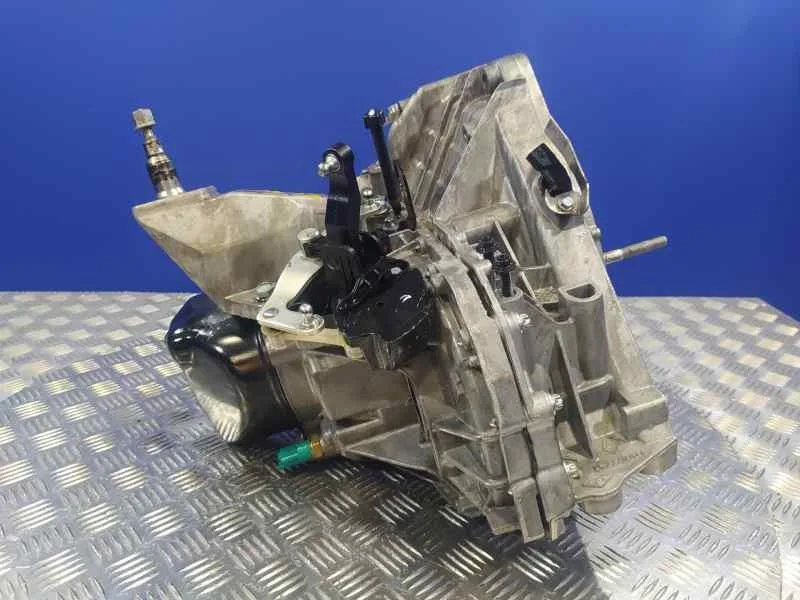 Caja Cambios para Nissan Micra V (K14)