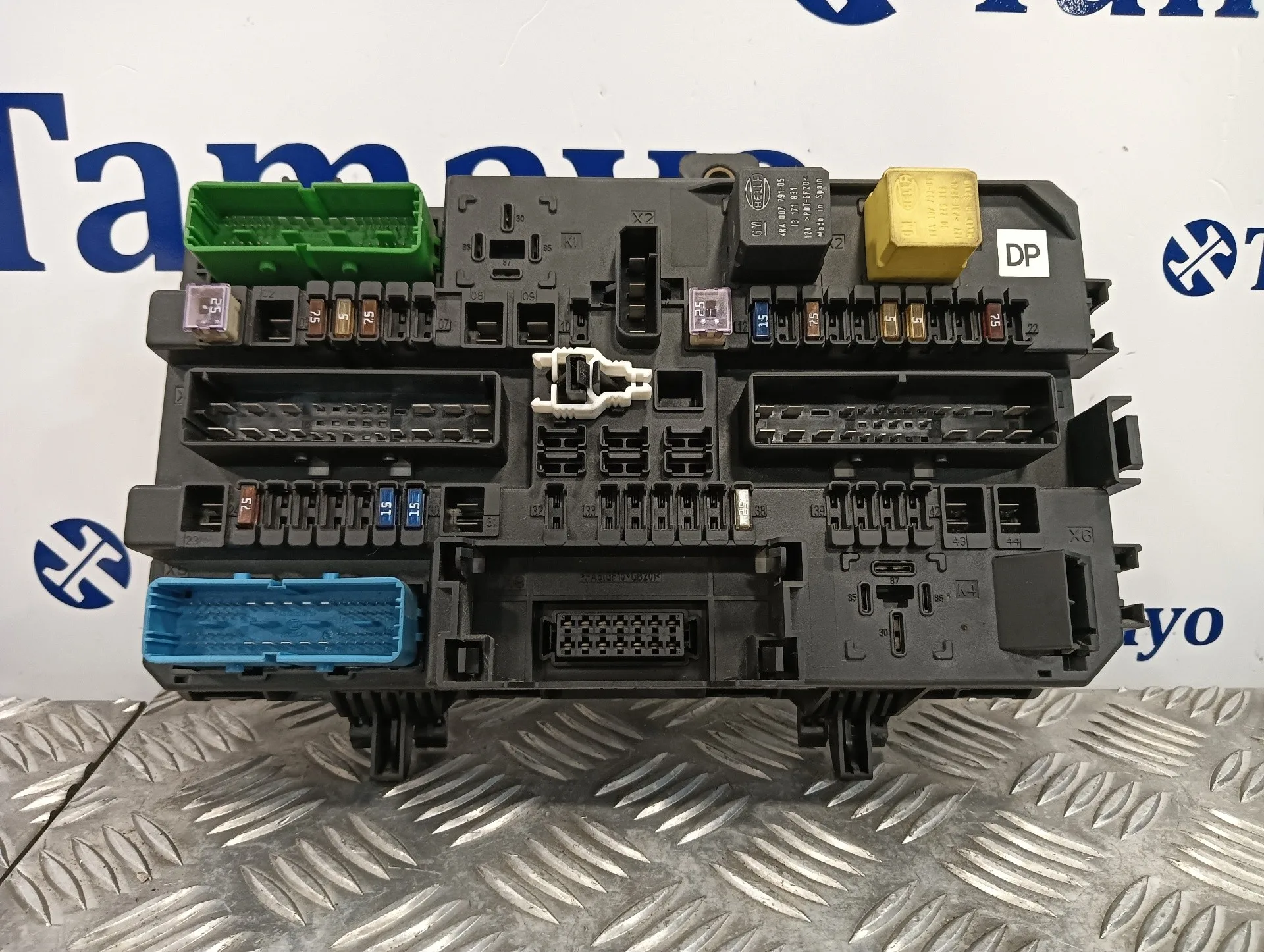 Caja Reles / Fusibles para Opel Astra H Berlina