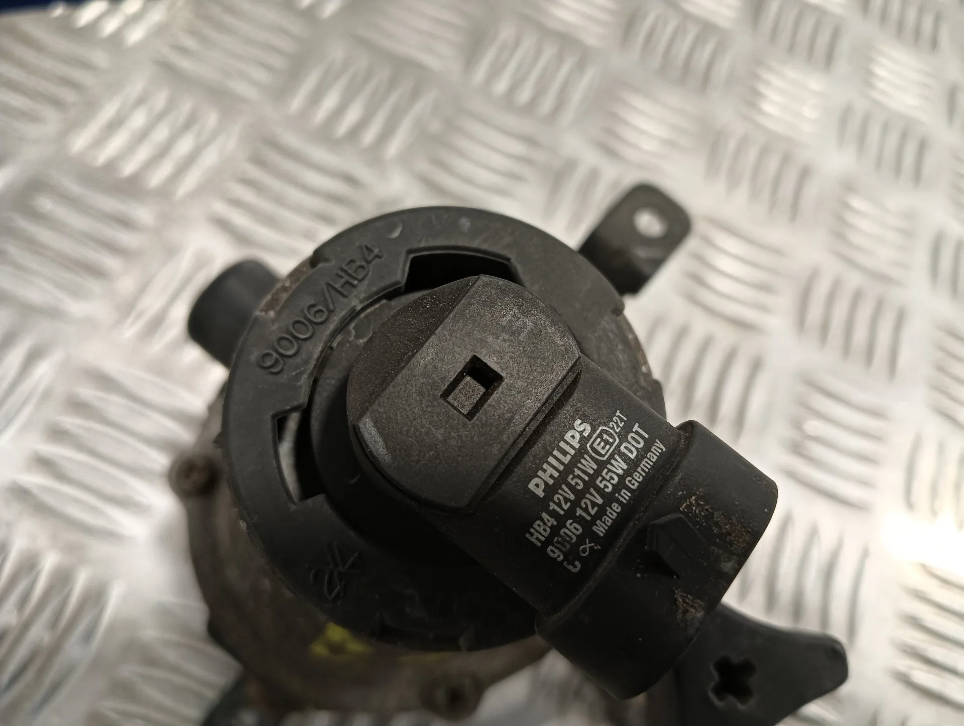 Faro Antiniebla Derecho para Kia Cerato