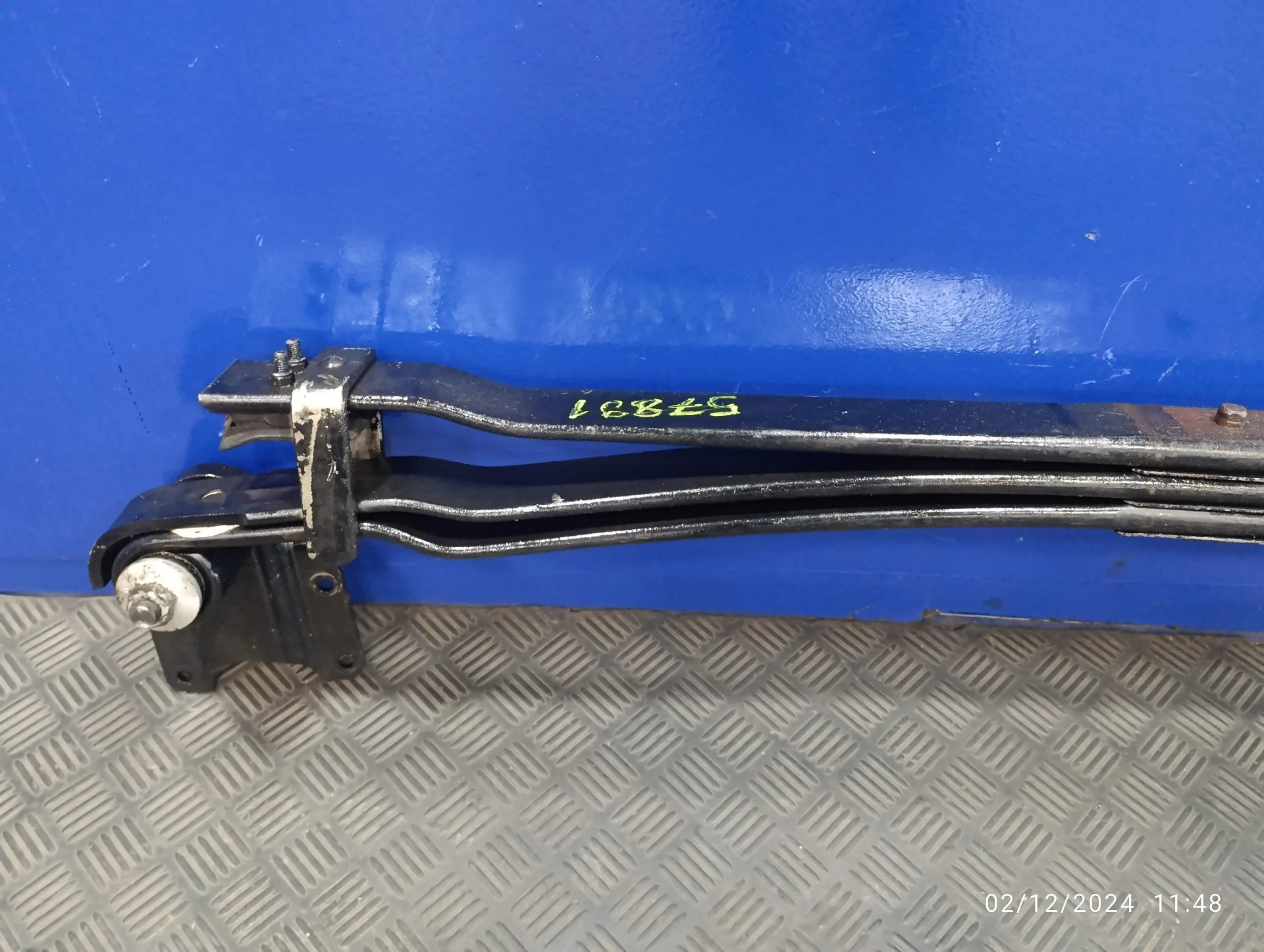Ballesta Trasera para Nissan Cabstar ->09.06