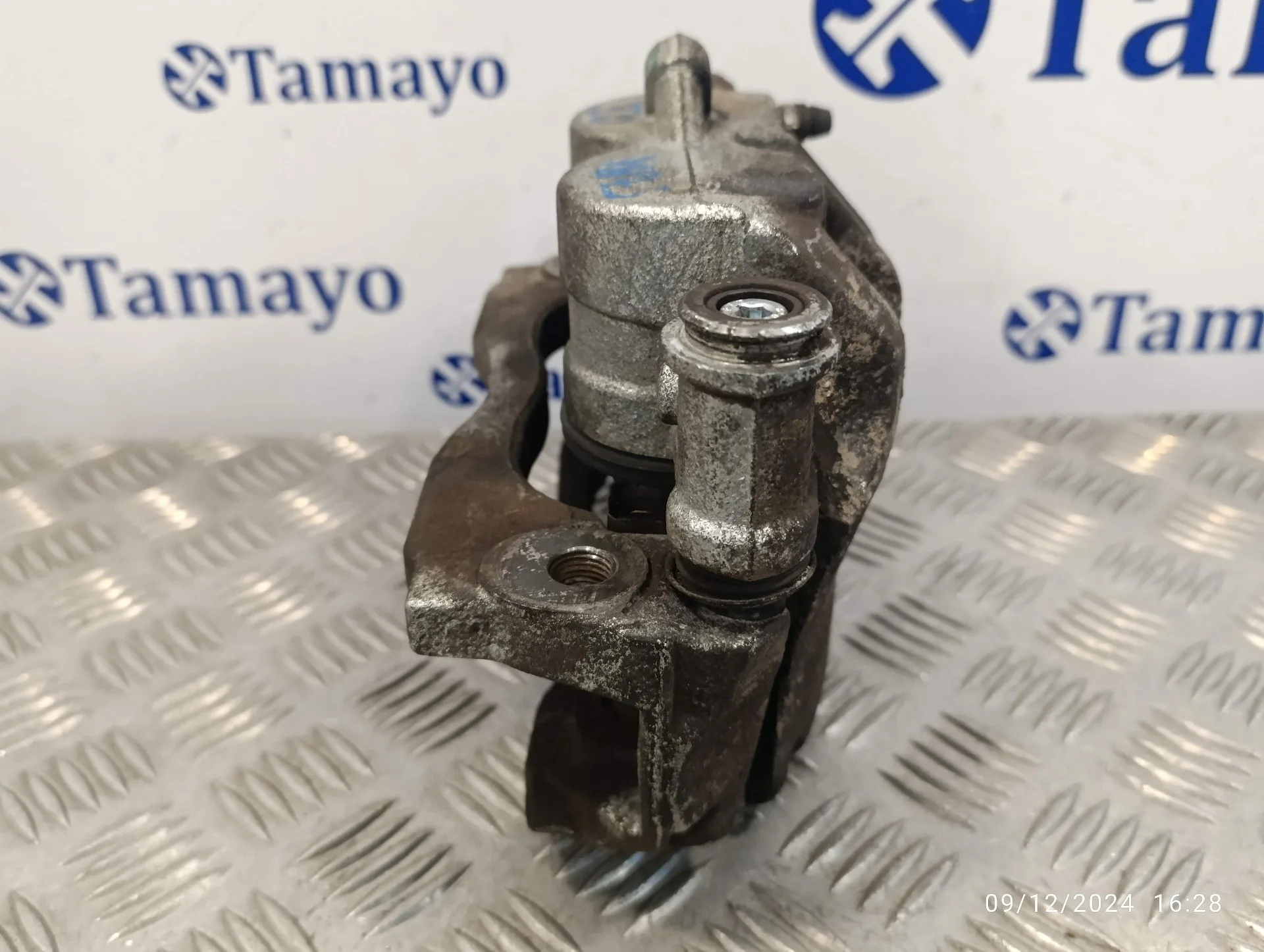 Pinza Freno Delantera Izquierda para Nissan Cabstar ->09.06