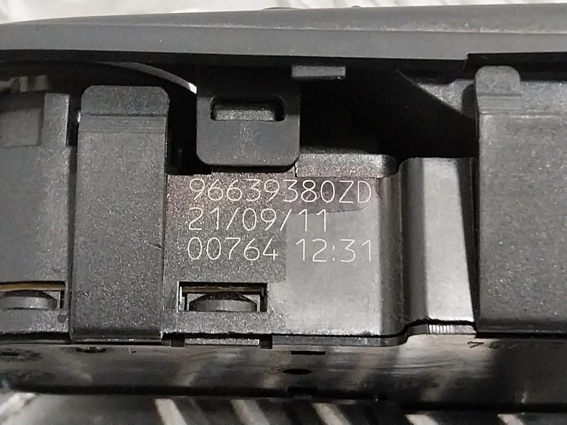 Mando Elevalunas Delantero Derecho para Citroën C4 Grand Picasso