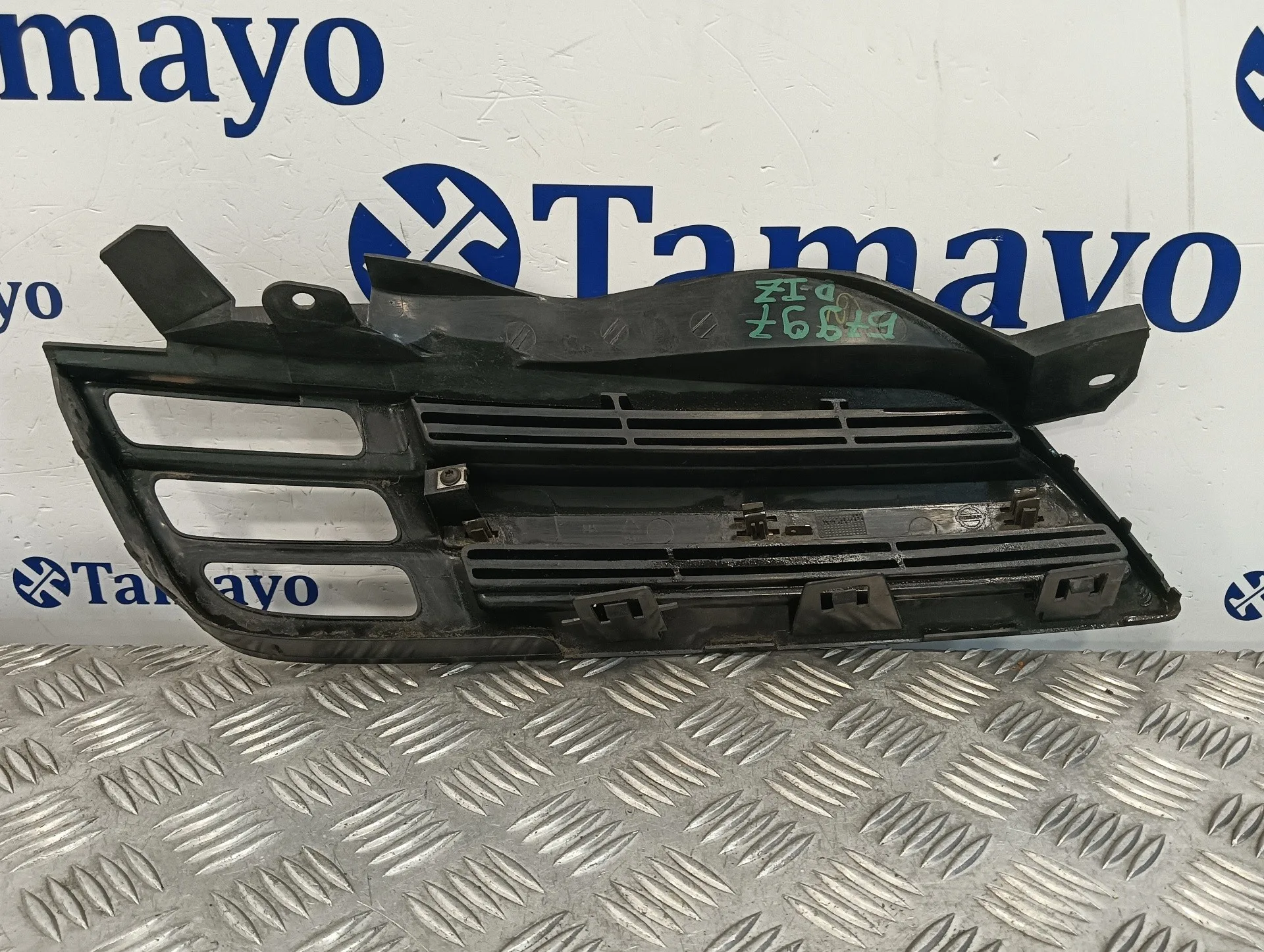 Rejilla Paragolpes Izquierda para Nissan Micra (K12E)