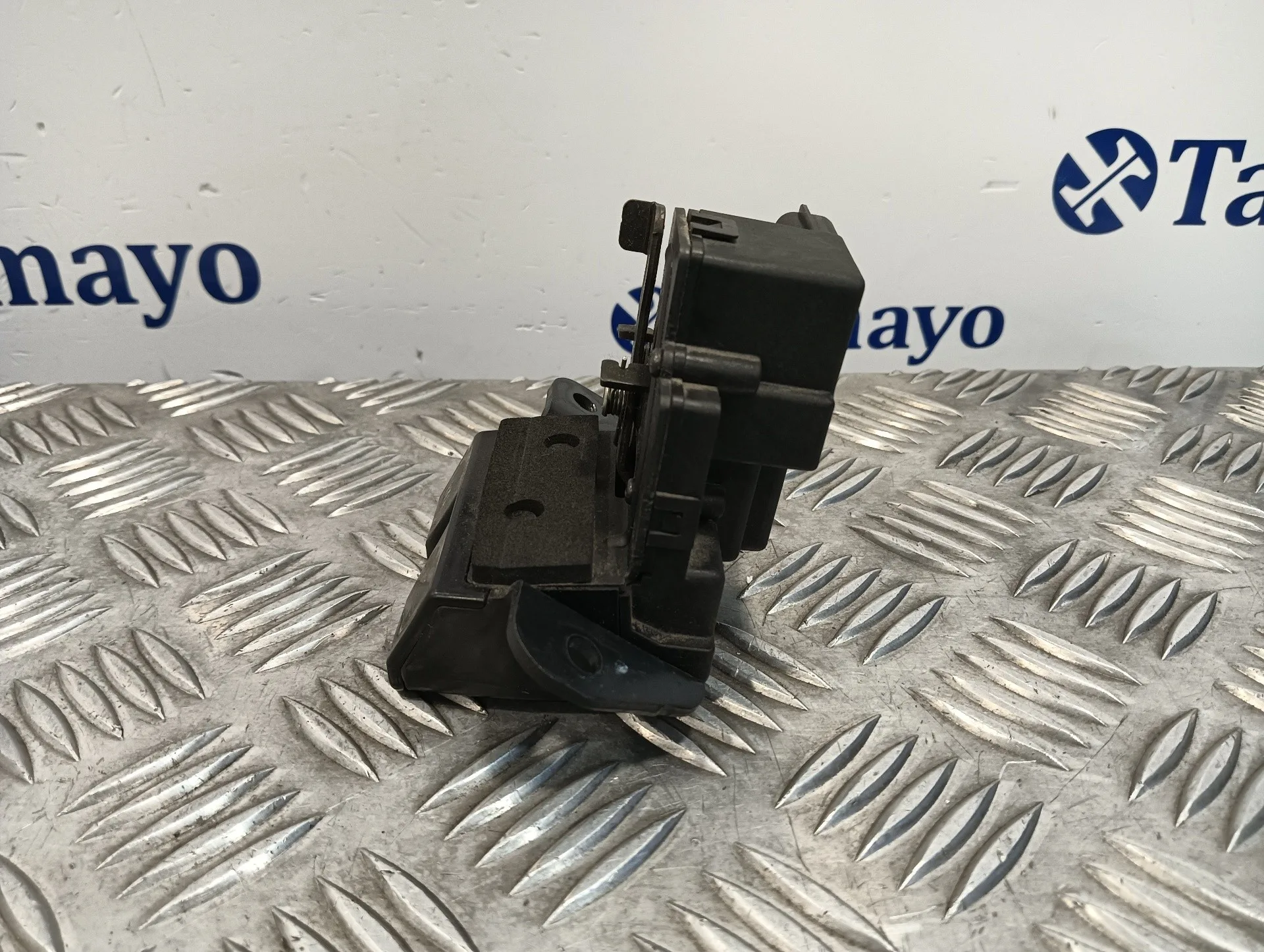 Cerradura Maletero / Porton para Kia Cee'd