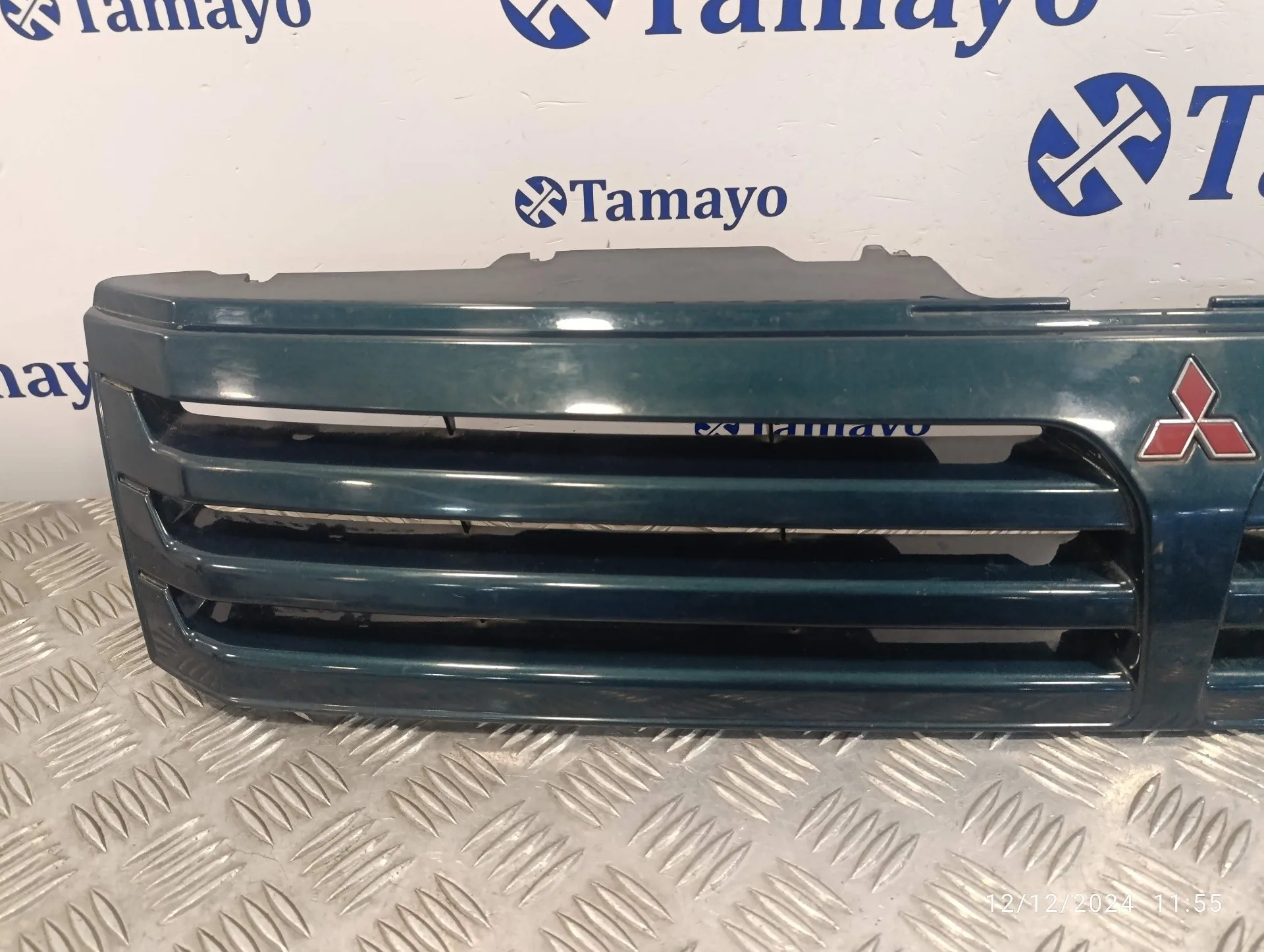 Rejilla Delantera para Mitsubishi Space Wagon (N80/N90)