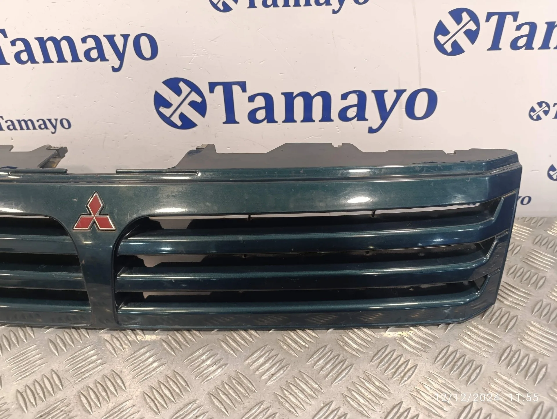 Rejilla Delantera para Mitsubishi Space Wagon (N80/N90)