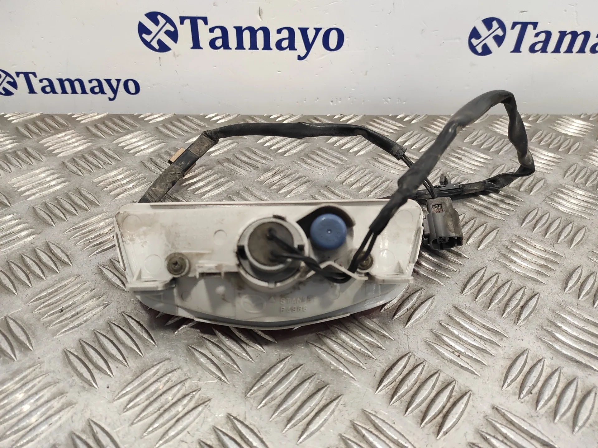 Piloto Trasero Central para Mazda 5 Berl. (Cr)