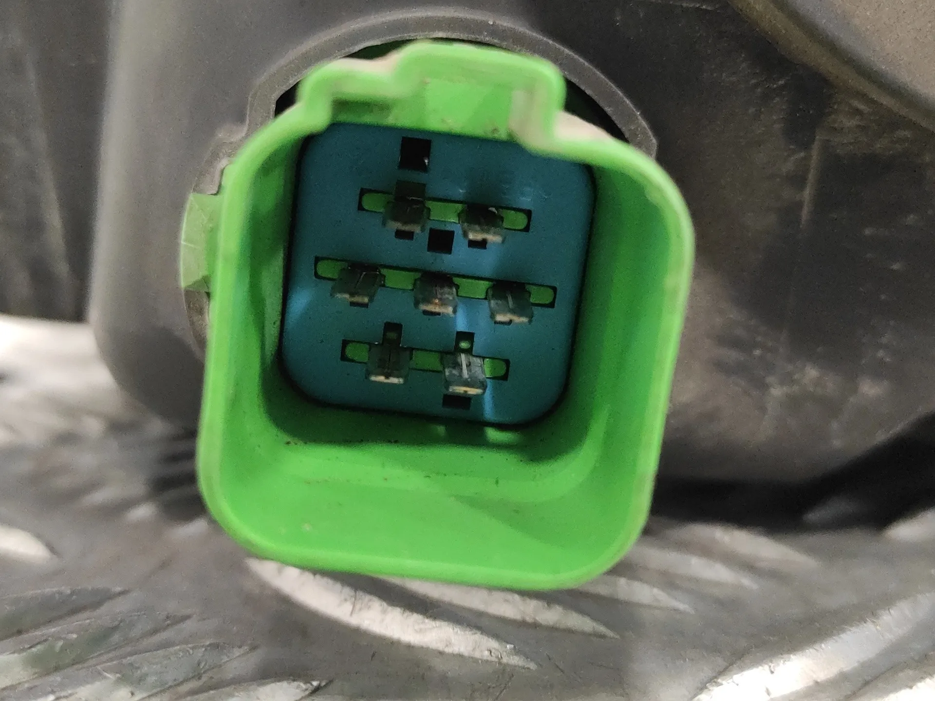 Faro Izquierdo para Ford Fusion (Cbk)