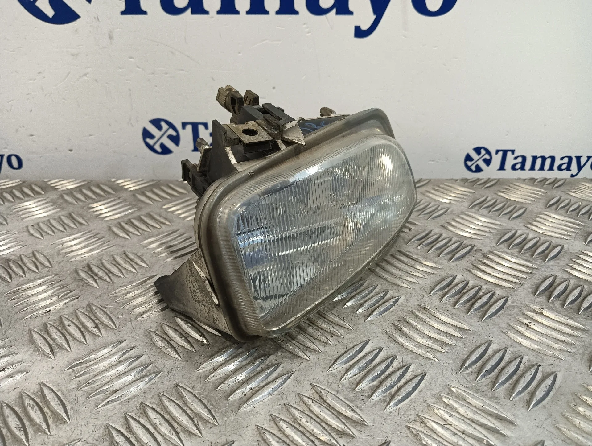 Faro Antiniebla Derecho para Citroën Saxo