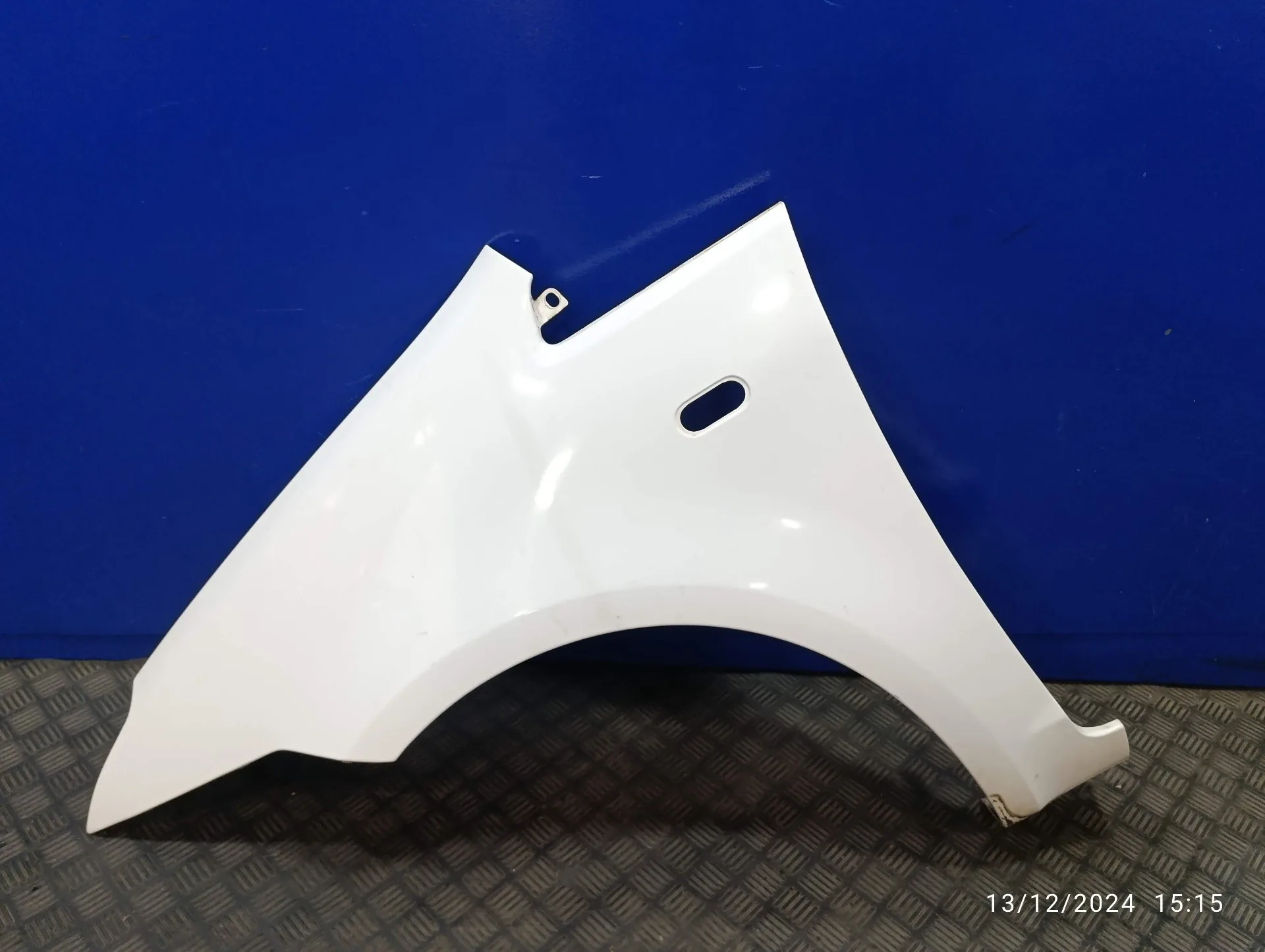 Aleta Delantera Izquierda para Ford C-Max (Cb3)