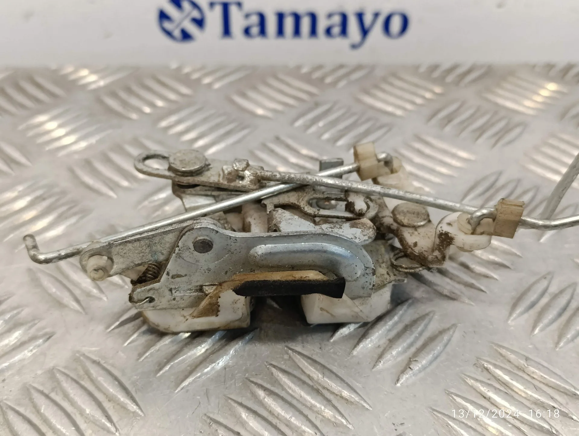Cerradura Puerta Delantera Izquierda para Tata Indigo Marina