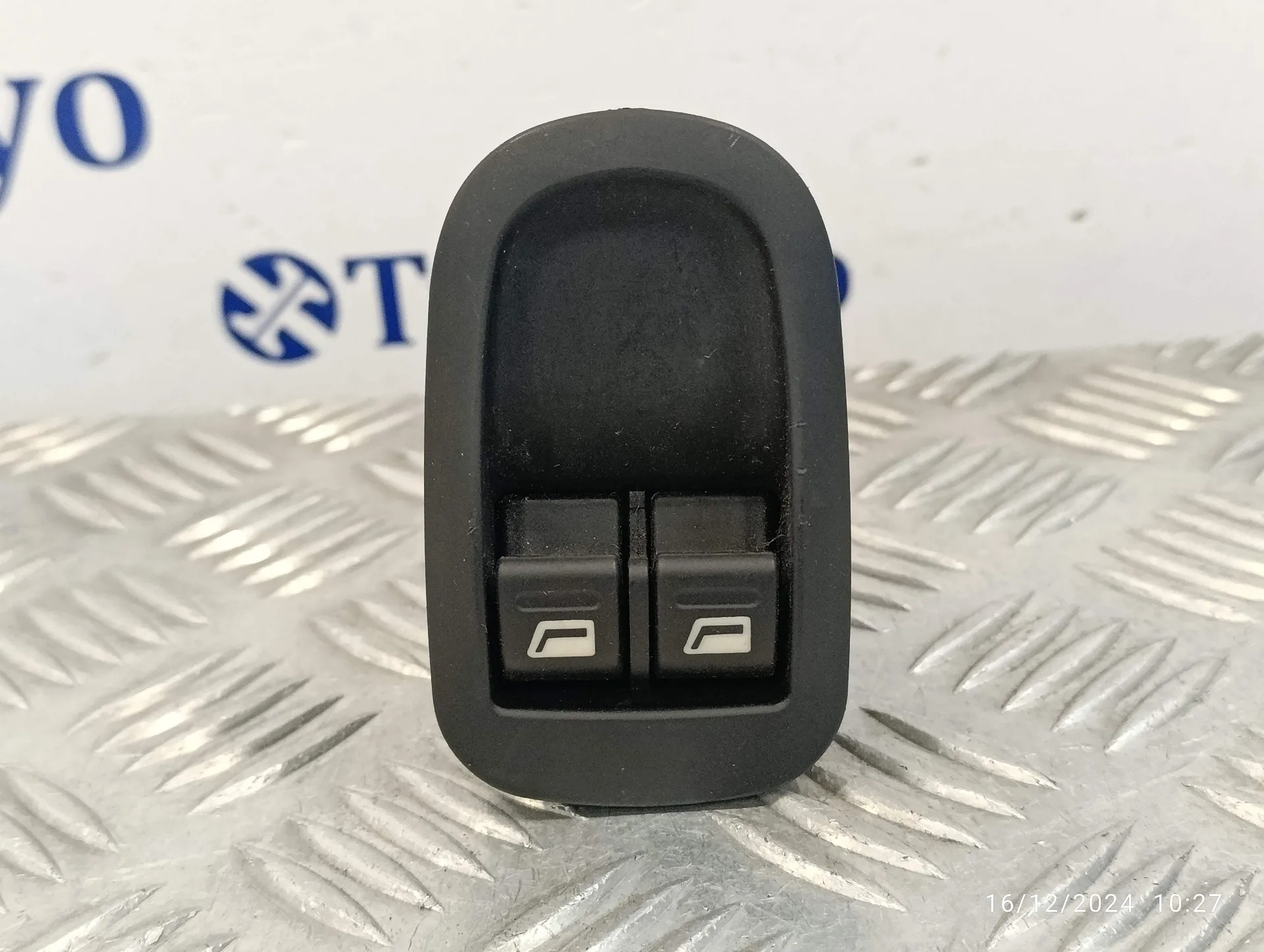 Mando Elevalunas Delantero Izquierdo para Ligier Js60