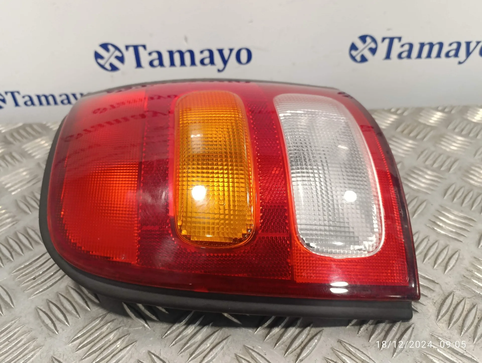 Piloto Trasero Derecho para Nissan Micra (K11)