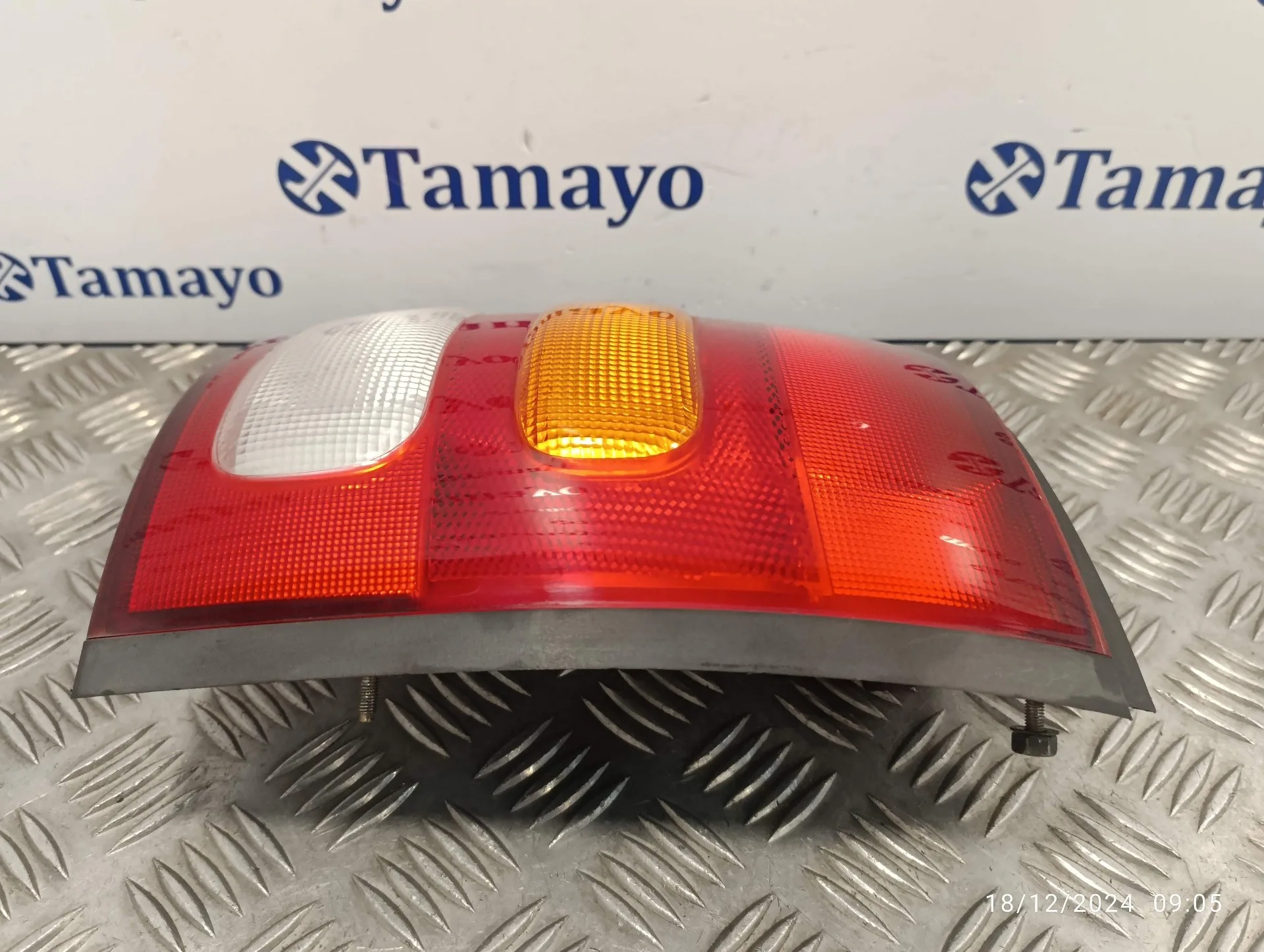 Piloto Trasero Derecho para Nissan Micra (K11)