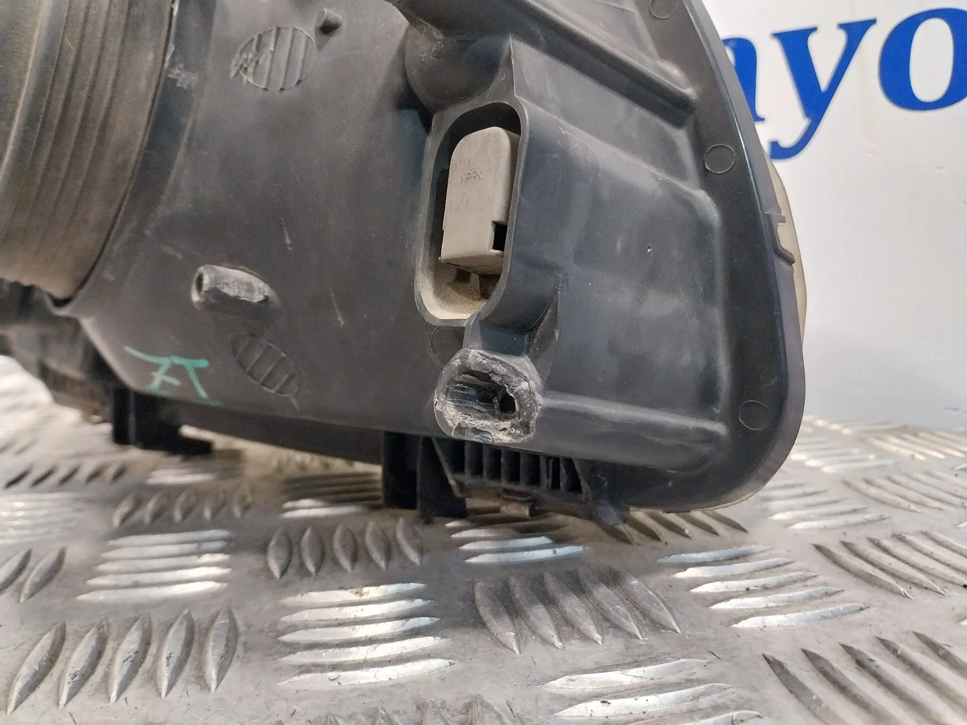 Faro Izquierdo para Nissan Micra (K11)