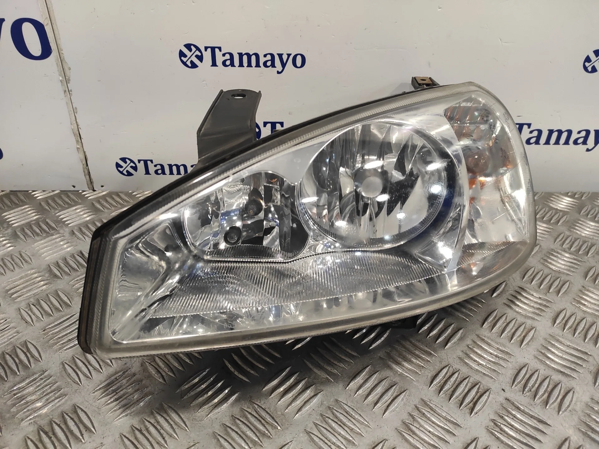 Faro Izquierdo para Lada Kalina 2 Fliessheck