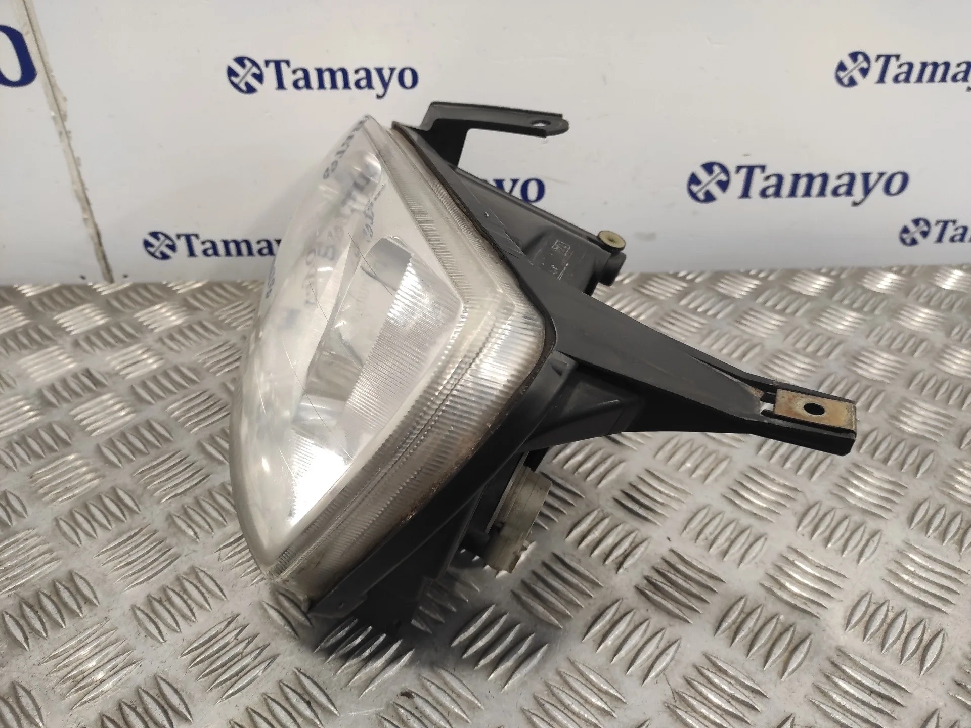 Faro Izquierdo para Lada Kalina 2 Fliessheck
