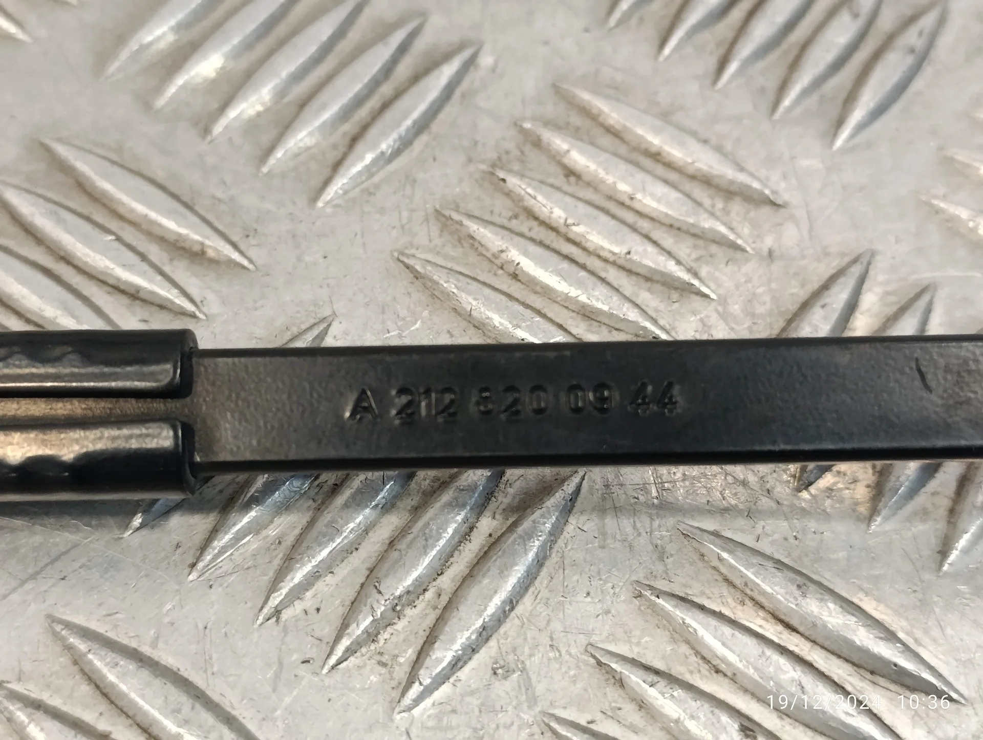 Brazo Limpia Delantero Derecho para Opel Combo (Corsa C)