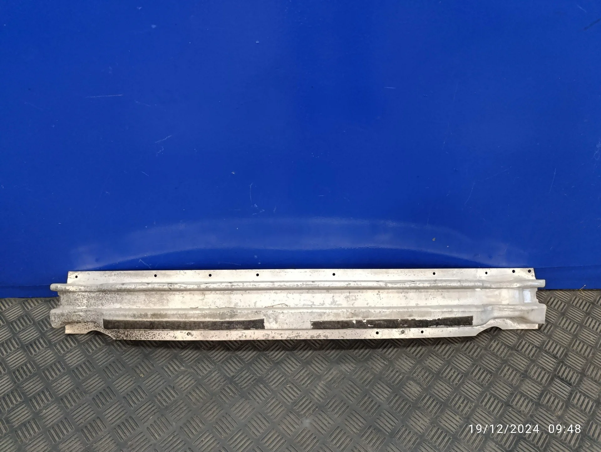 Refuerzo Paragolpes Trasero para Audi A4 Berlina (8E)