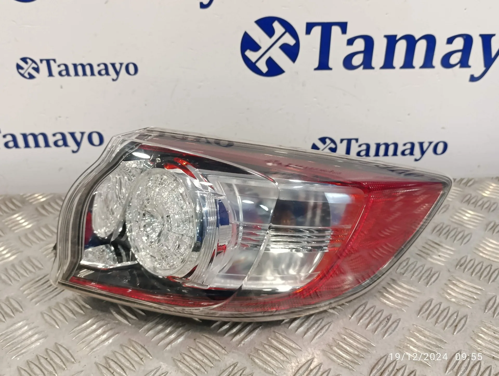 Piloto Trasero Derecho para Mazda 3 Lim. (Bl)