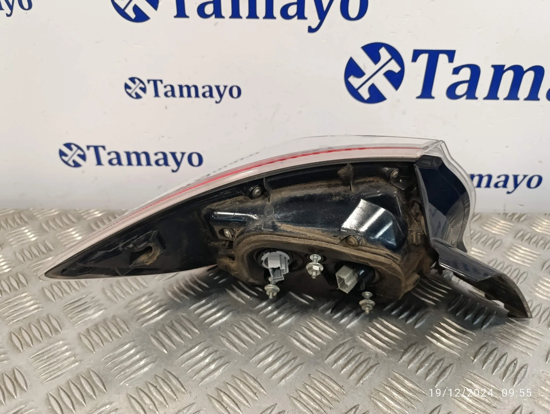 Piloto Trasero Derecho para Mazda 3 Lim. (Bl)