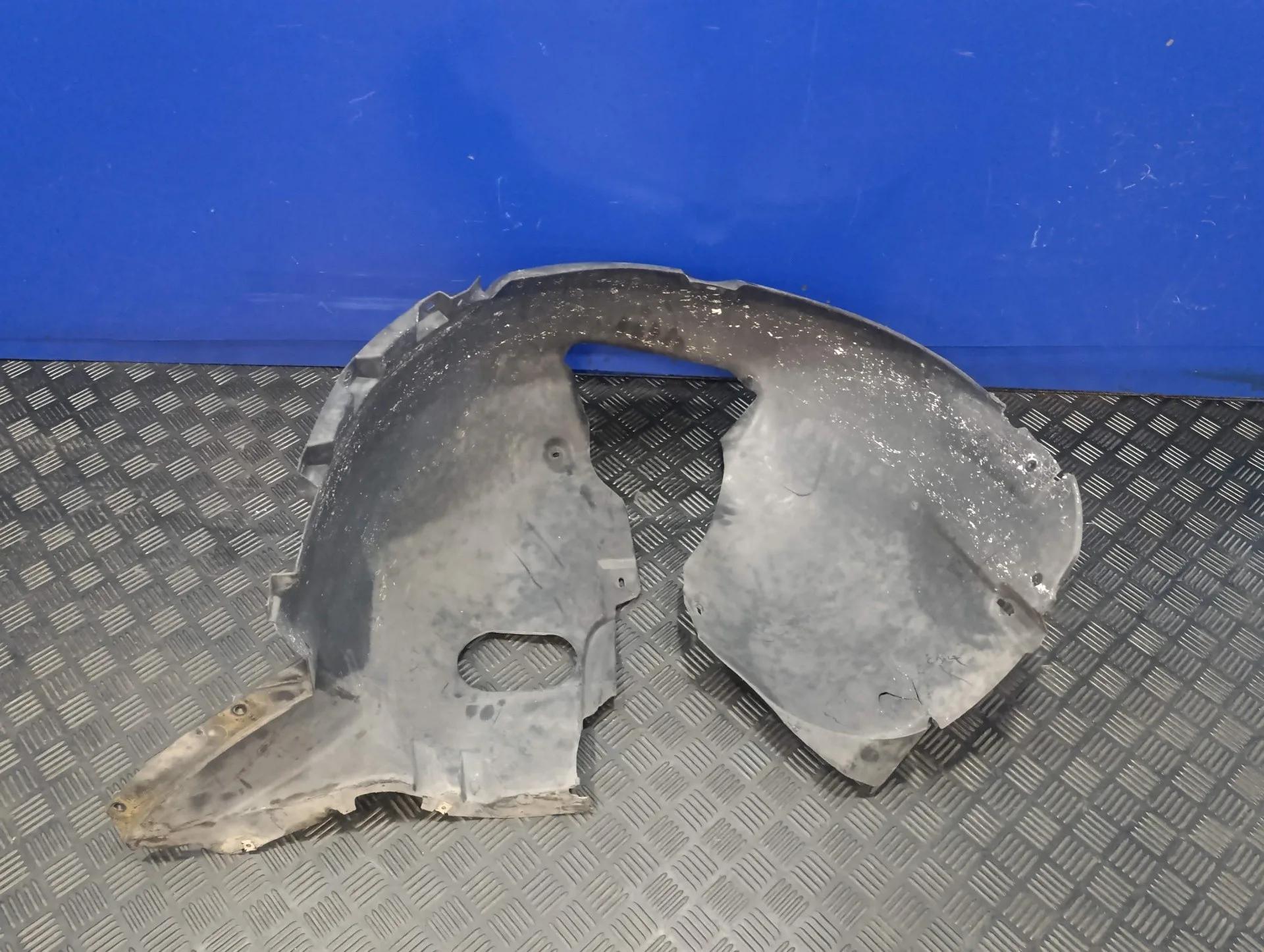 Plastico Paso Rueda Delantero Izquierdo para Seat Altea (5P1)