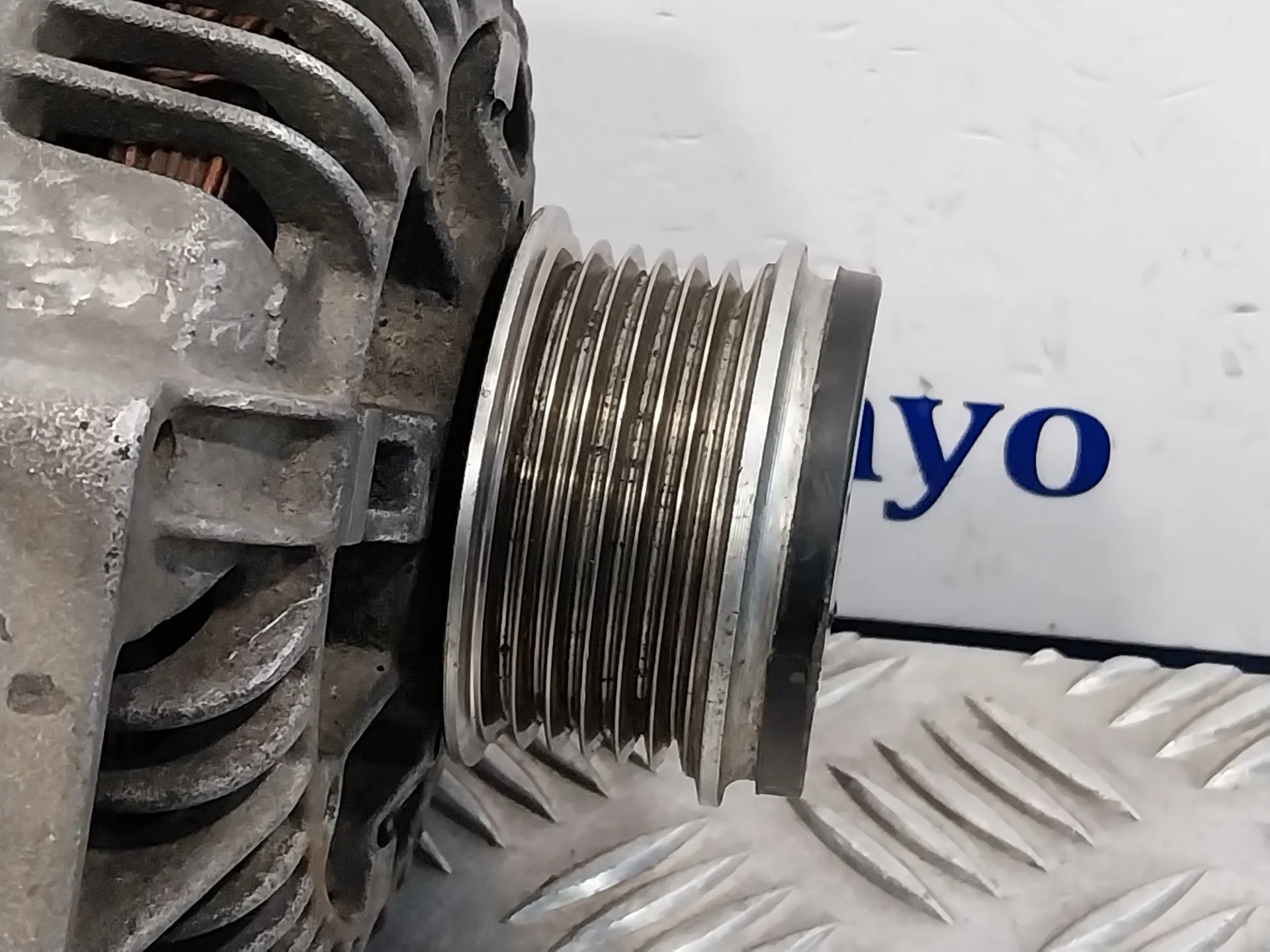 Alternador para Renault Laguna Grandtour (K56)