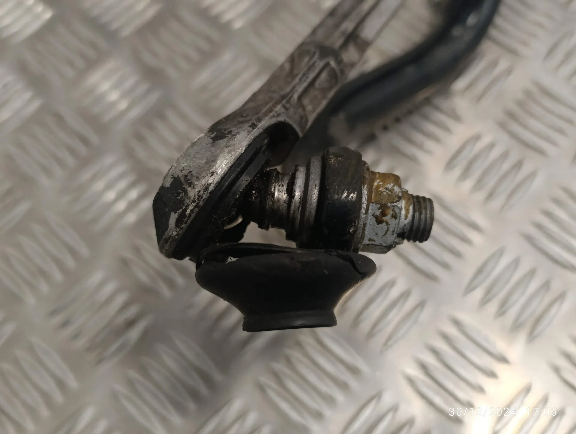 Barra Estabilizadora Delantera para Mercedes-Benz Clase E (W212) Lim.