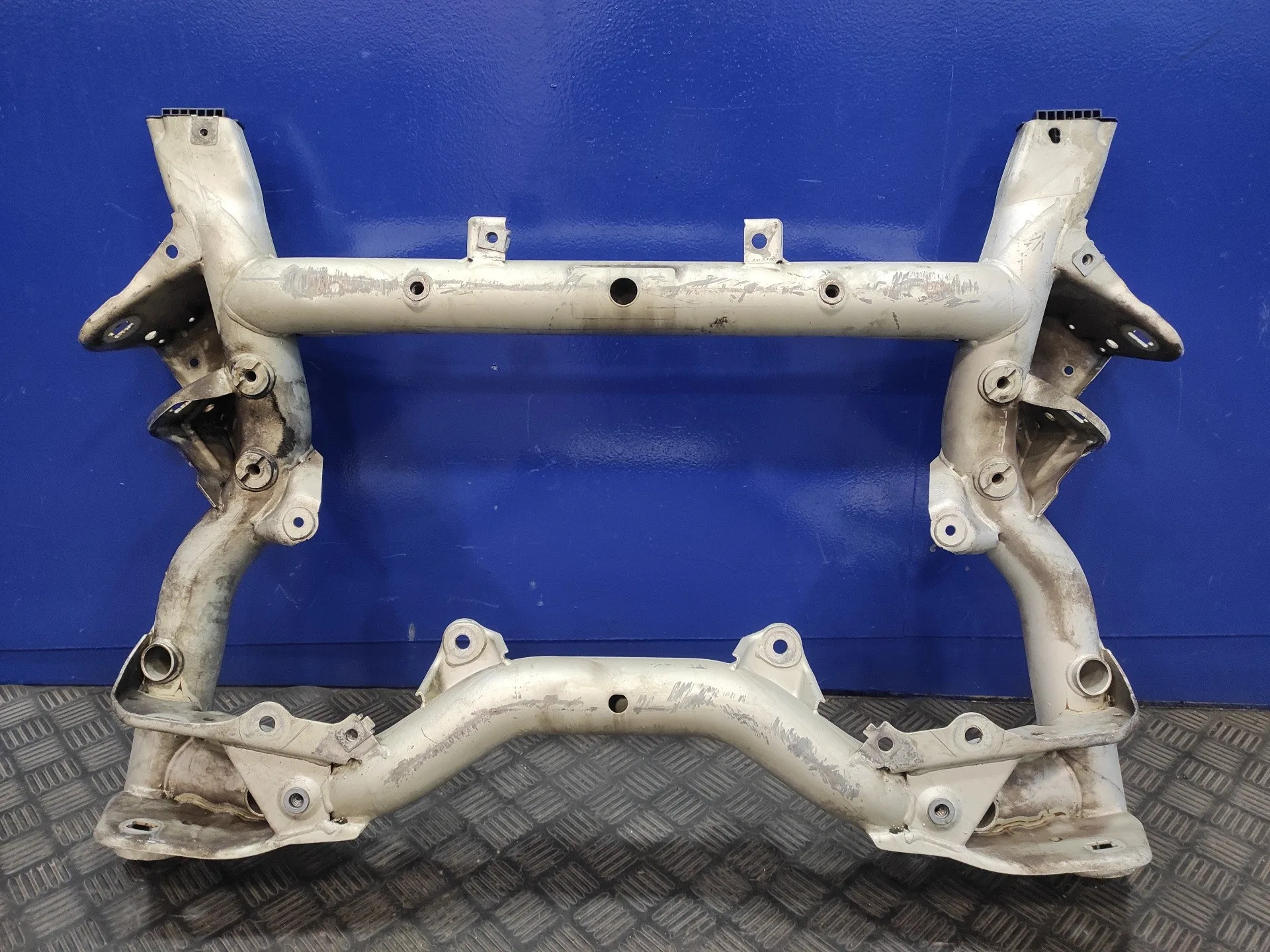 Puente Delantero para Mercedes-Benz Clase E (W212) Lim.