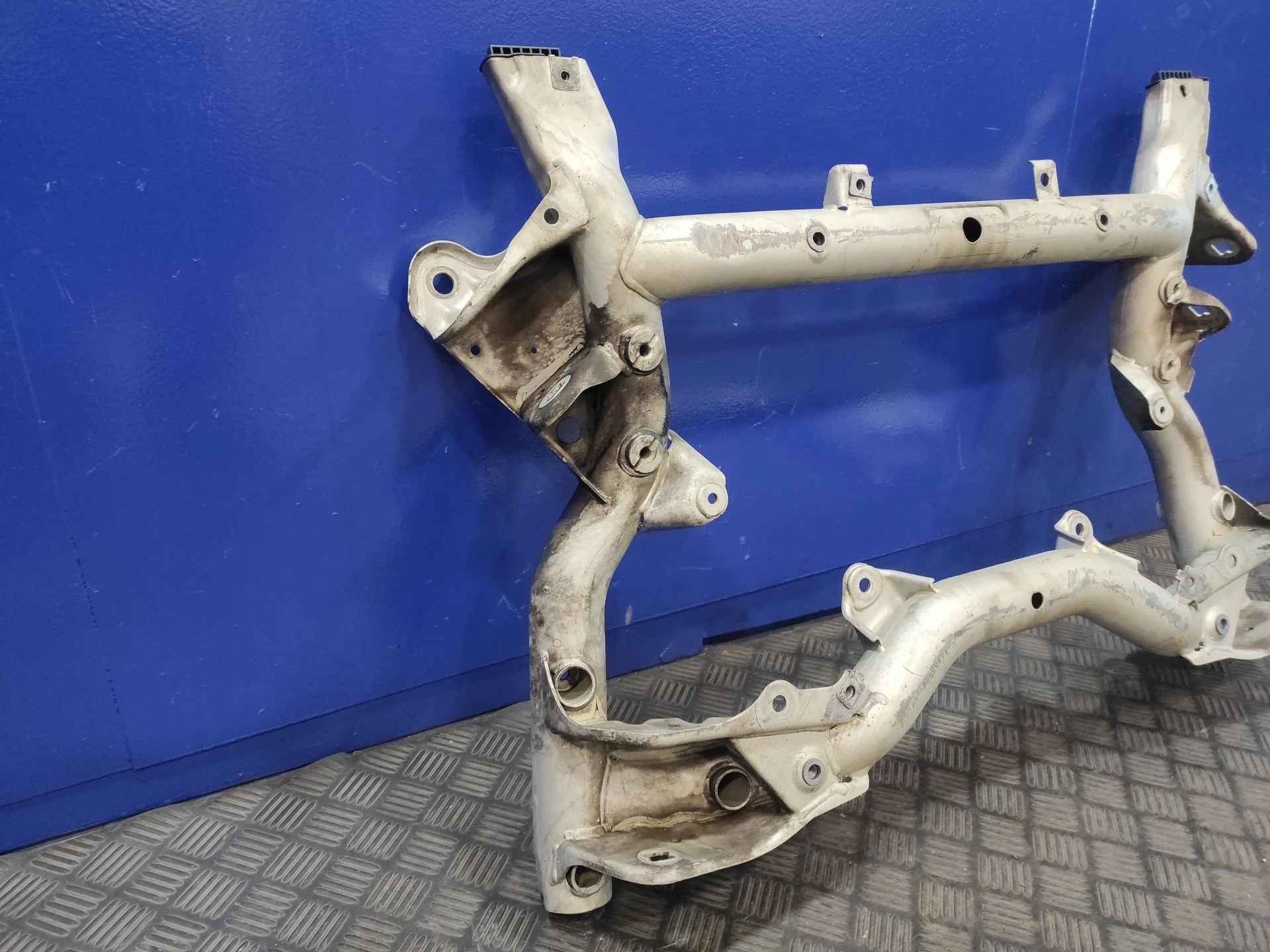 Puente Delantero para Mercedes-Benz Clase E (W212) Lim.